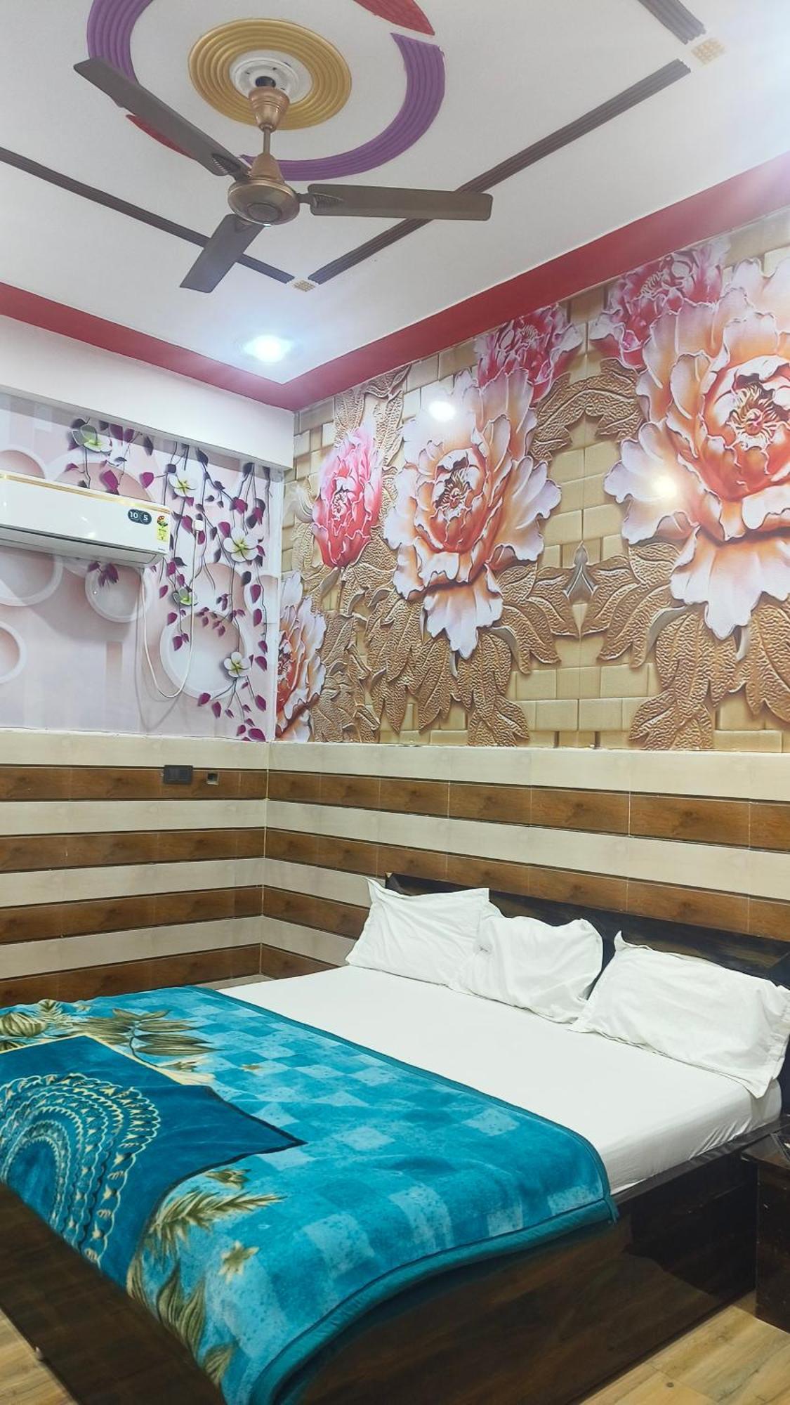 K.d.dham-near Prem Mandir Vrindavan