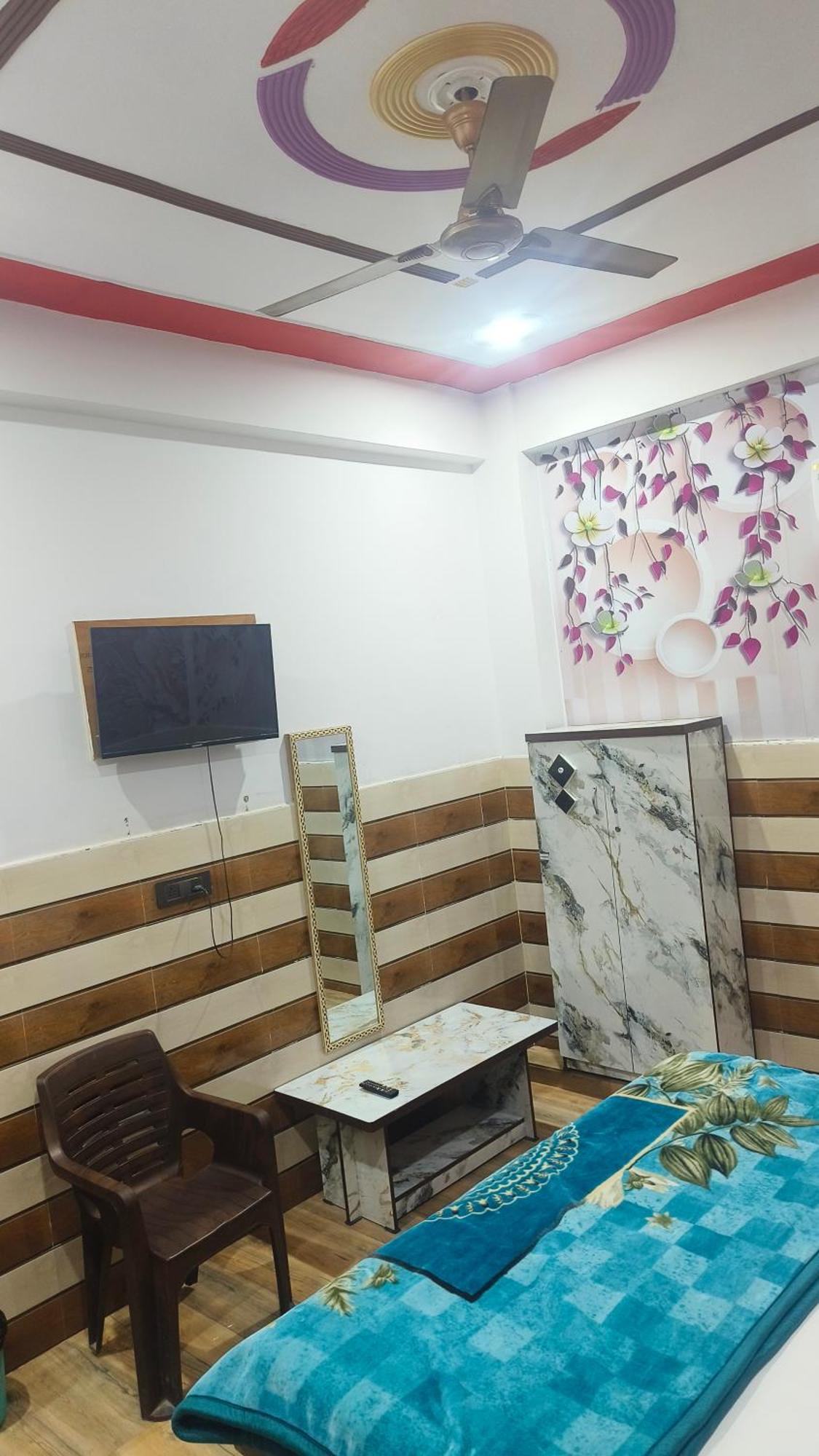 K.d.dham-near Prem Mandir Guest house Vrindavan