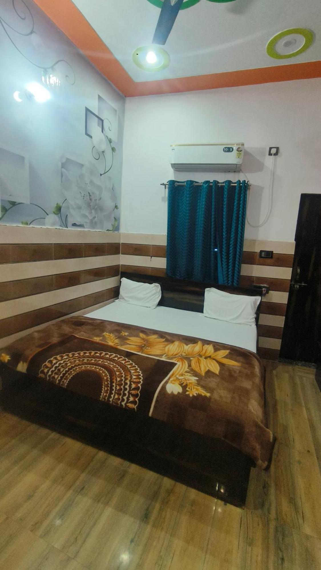 K.d.dham-near Prem Mandir