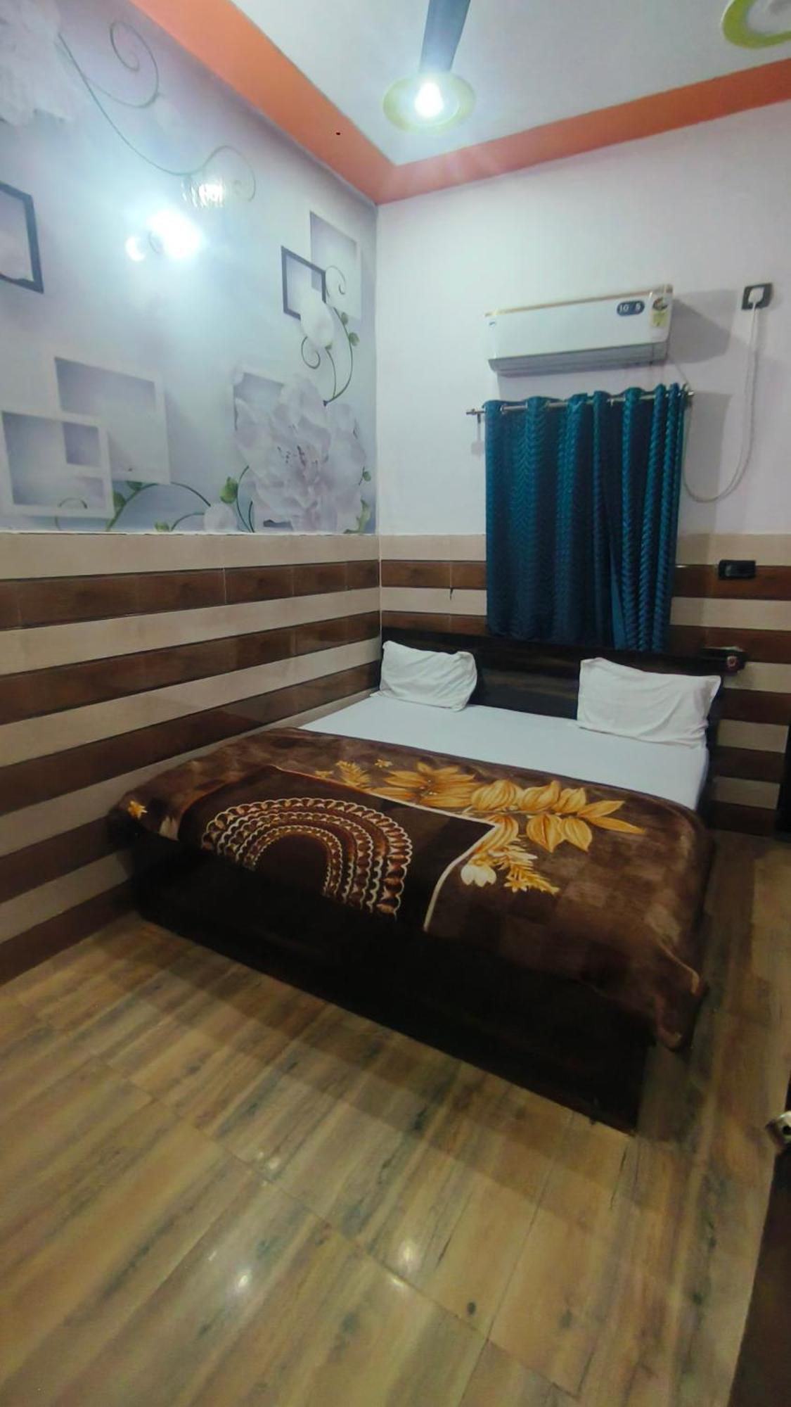K.d.dham-near Prem Mandir *