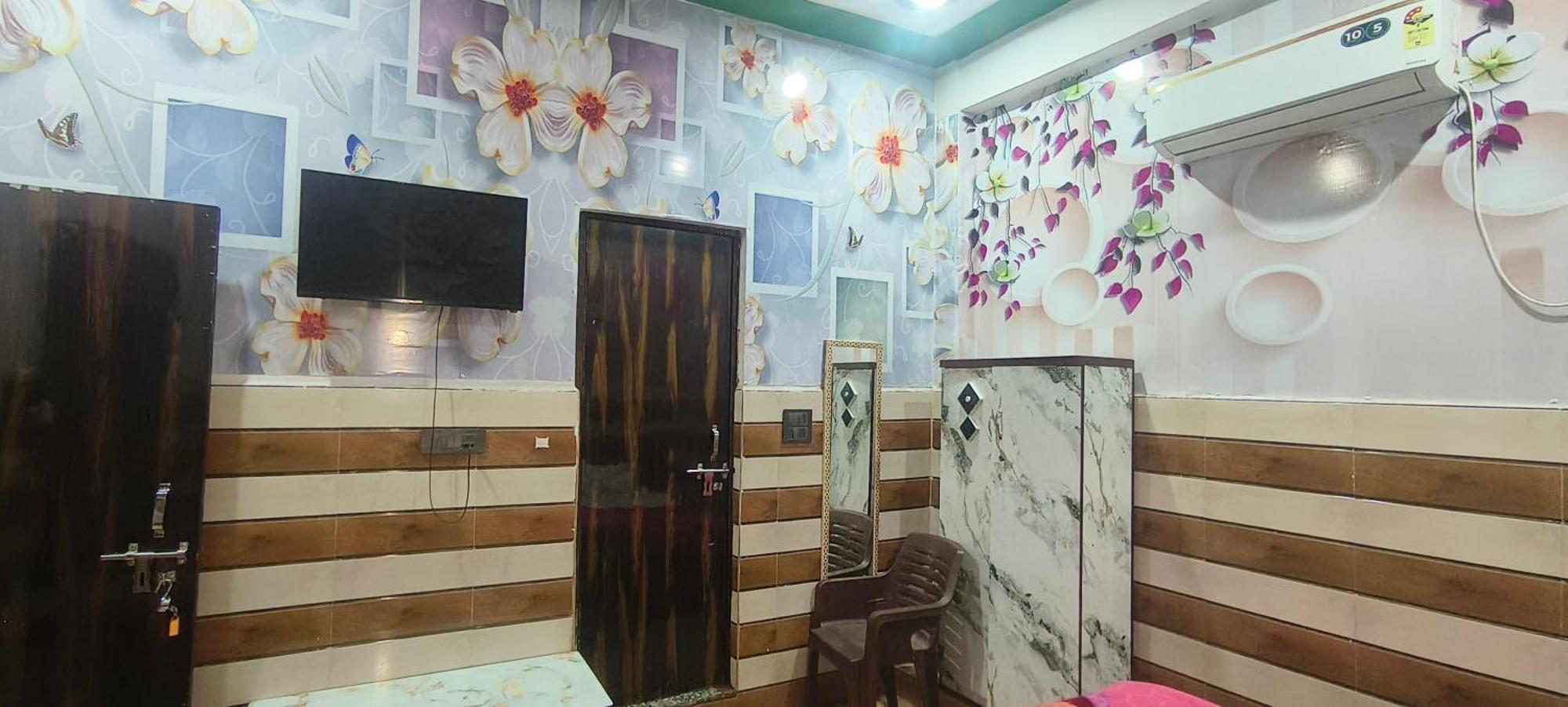 K.d.dham-near Prem Mandir