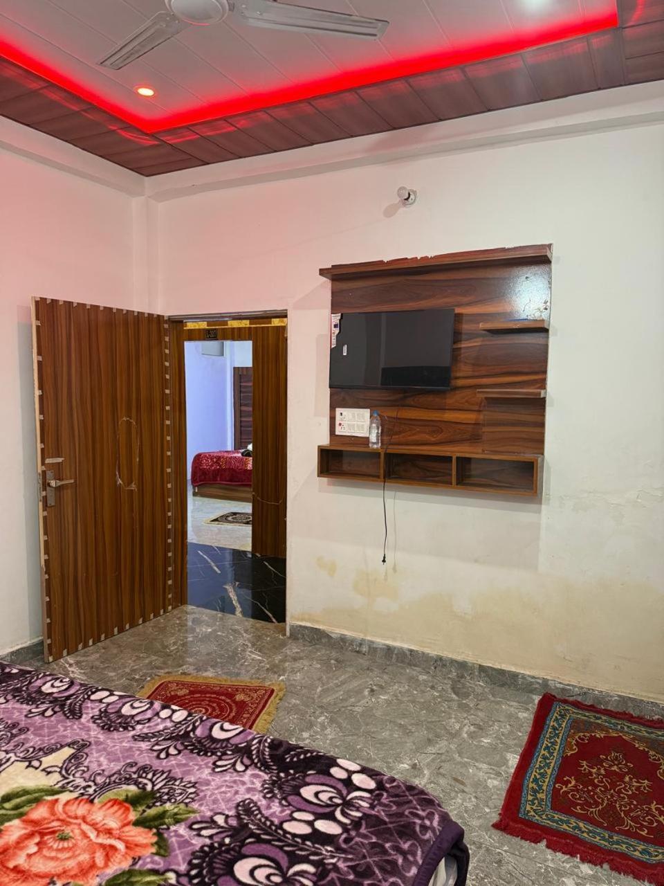 Sharda Palace