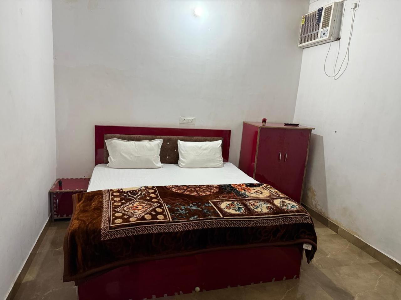 Sharda Palace Hotel