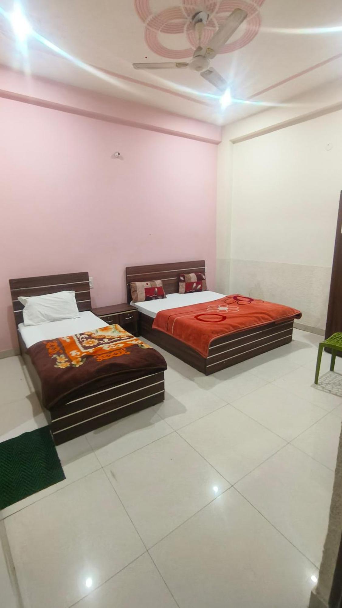 Guest house Shri Kamal Dham - Near Prem Mandir Vrindavan