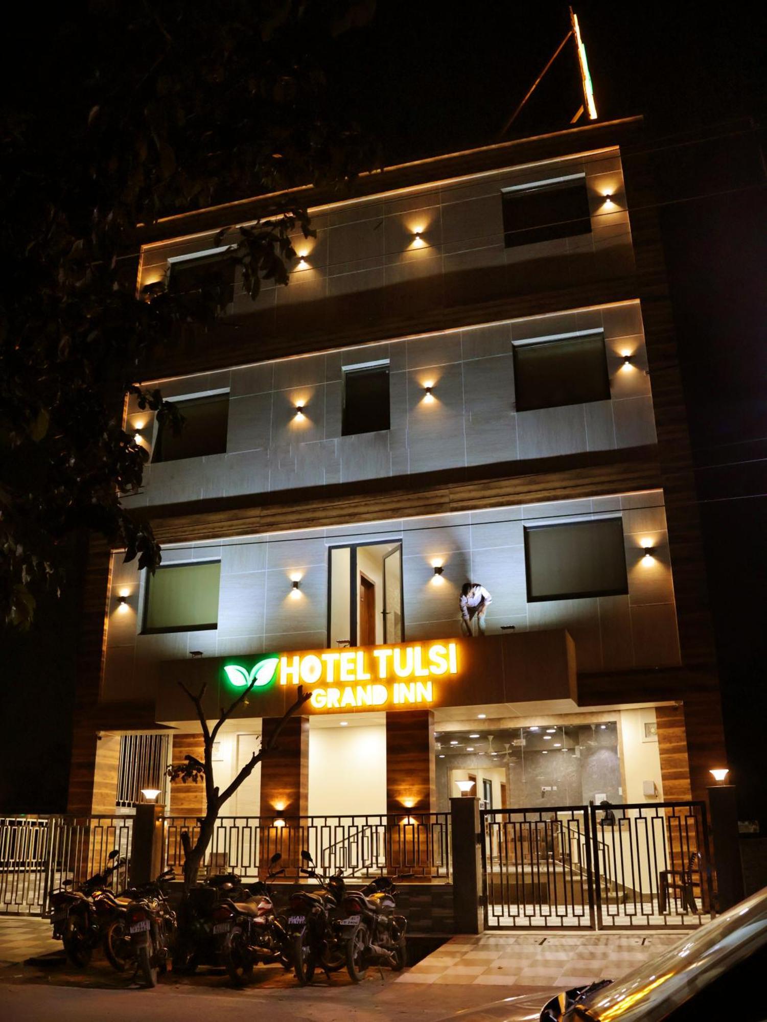 Tulsi Grand Hotel Vrindavan