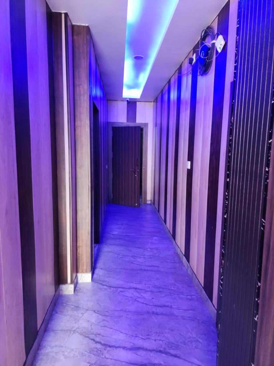 Radhe Radhe Dhaam Hotel *