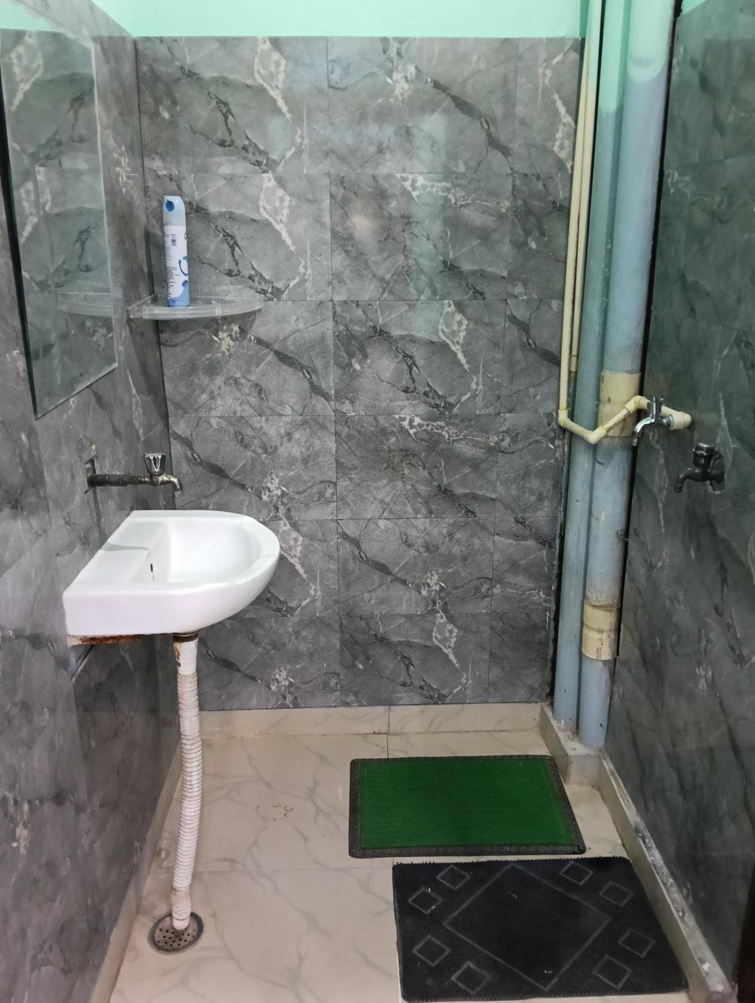 Guest house Priyamvada Family
