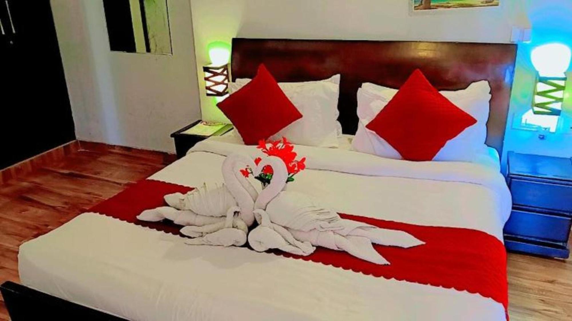 Dreams And Hotel Vrindavan