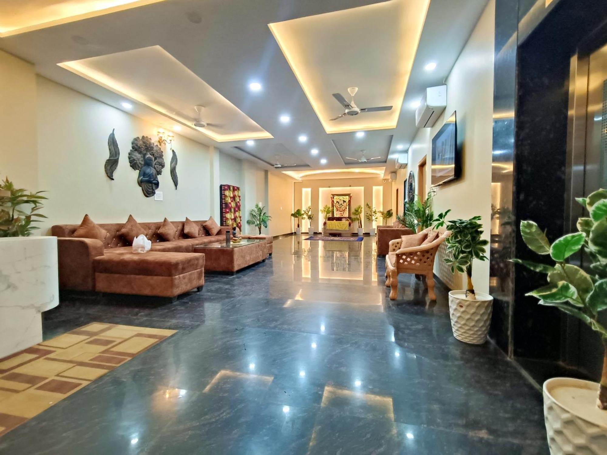 Hotel Shree Niddhivan ! Fully Ac, Nearby Prem Mandir & Isckon Temple - 500 Meters Away Only, Close To Main Attractions, Premium Rooms! Vrindavan