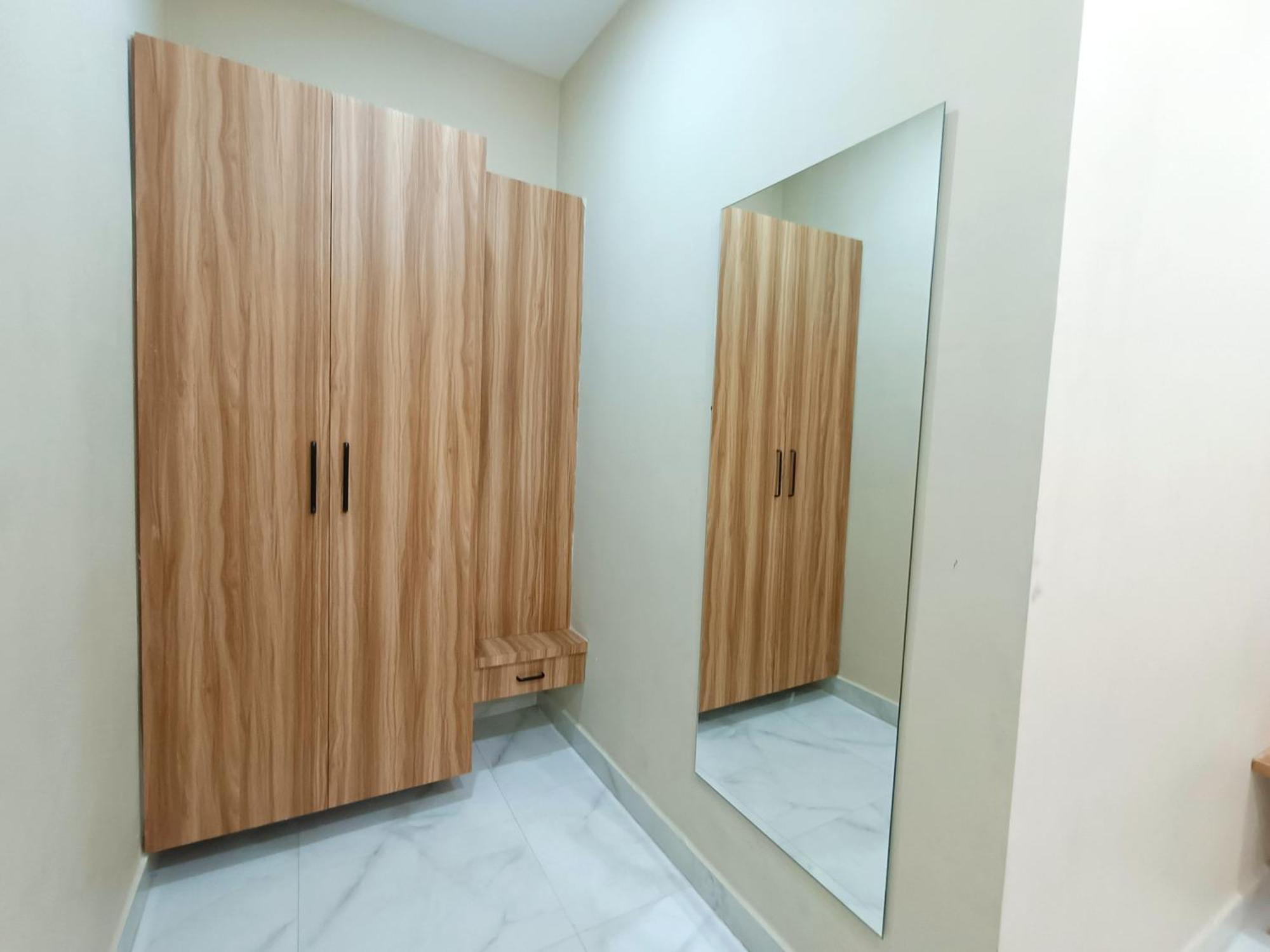Shree Niddhivan ! Fully Ac, Nearby Prem Mandir & Isckon Temple - 500 Meters Away Only, Close To Main Attractions, Premium Rooms! 4*