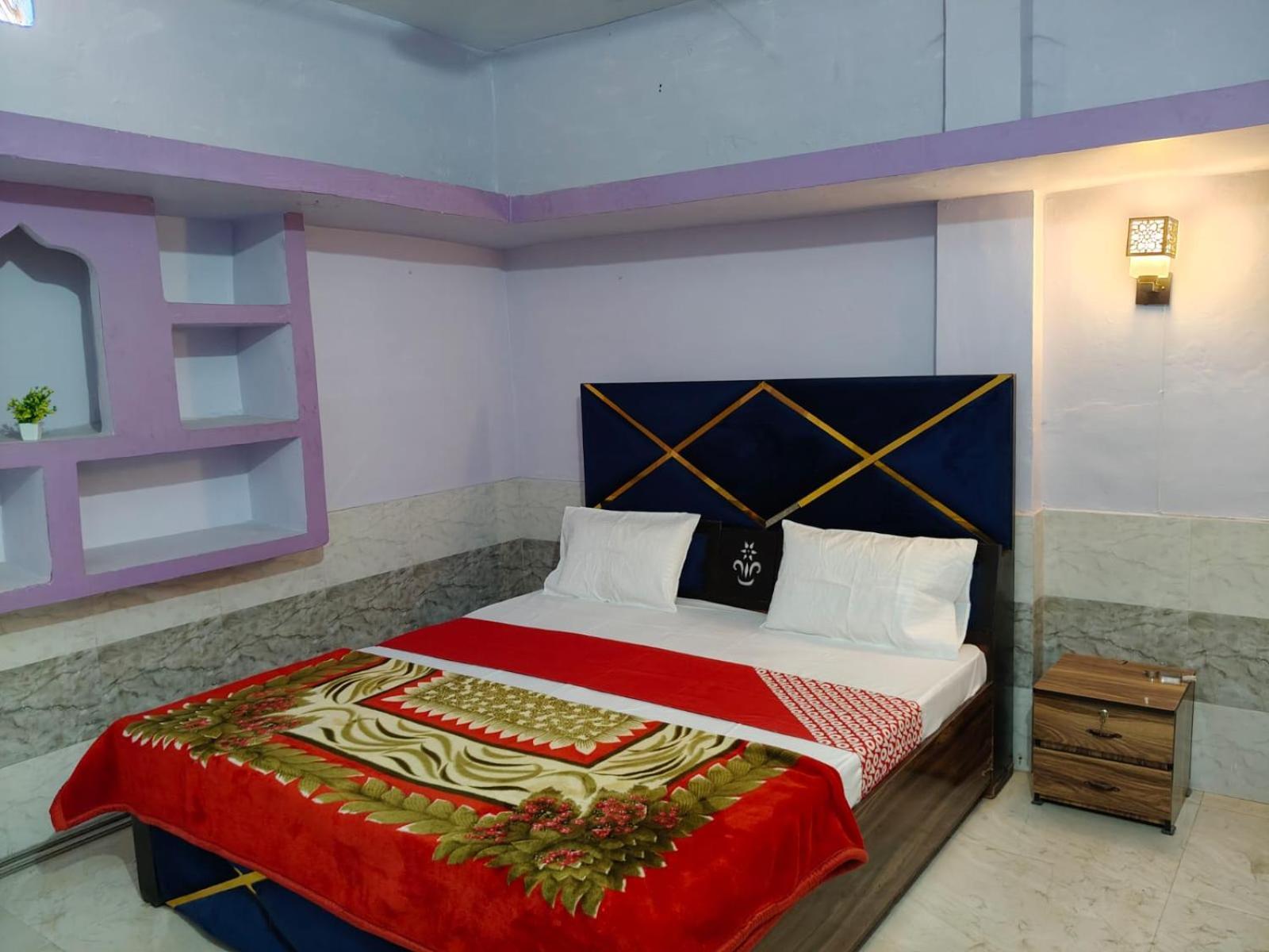 Shri Govindi Krishna Sewa Dham Vrindavan