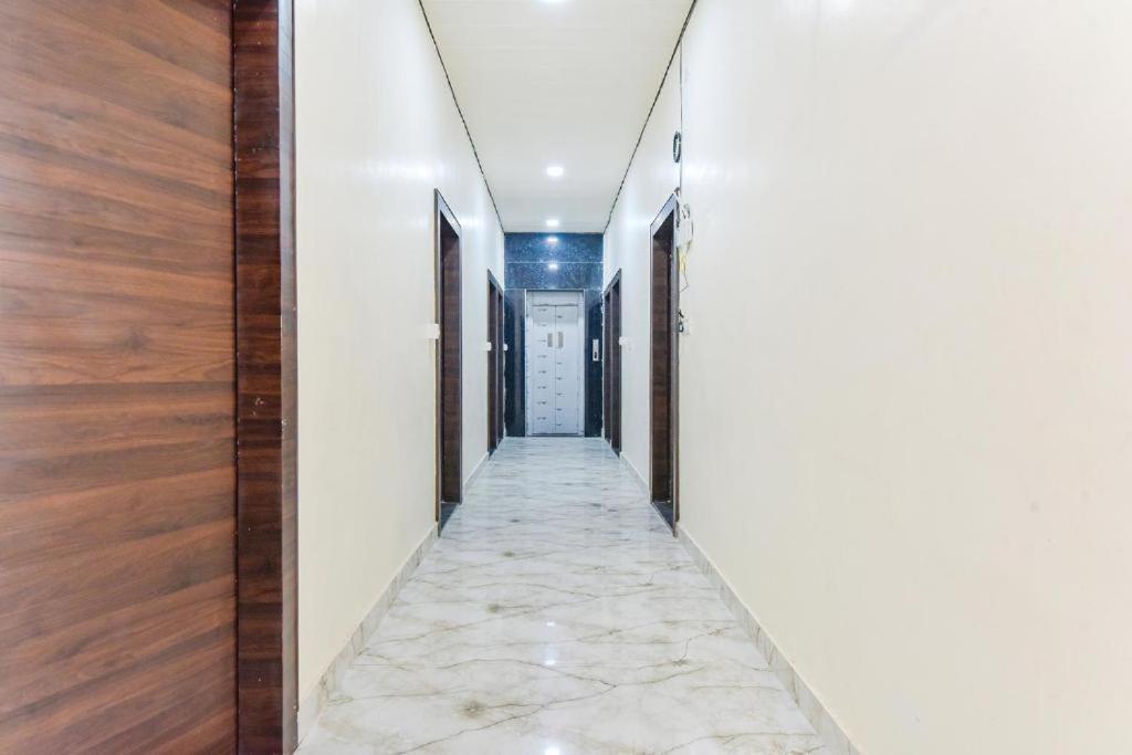 Hotel Premium Residency Fully Air Condition With Free Wifi Luxury Rated & Selling In 3*