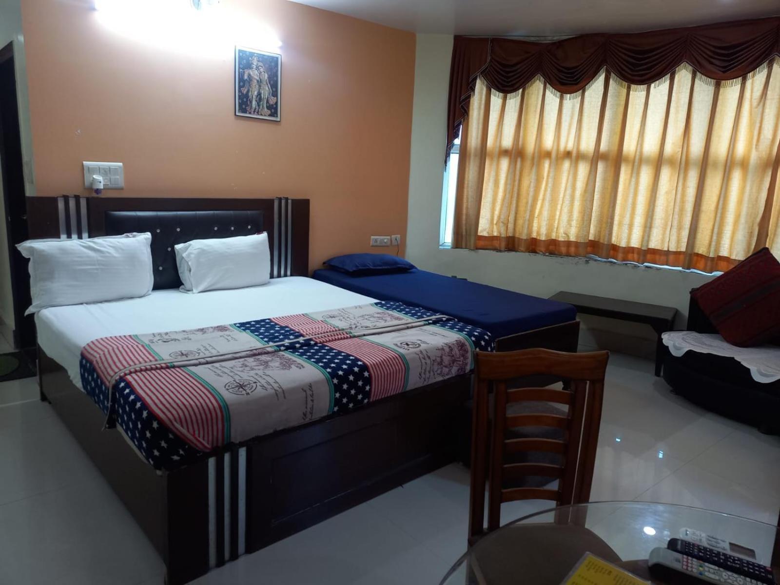 Vrinda Hotel 3*