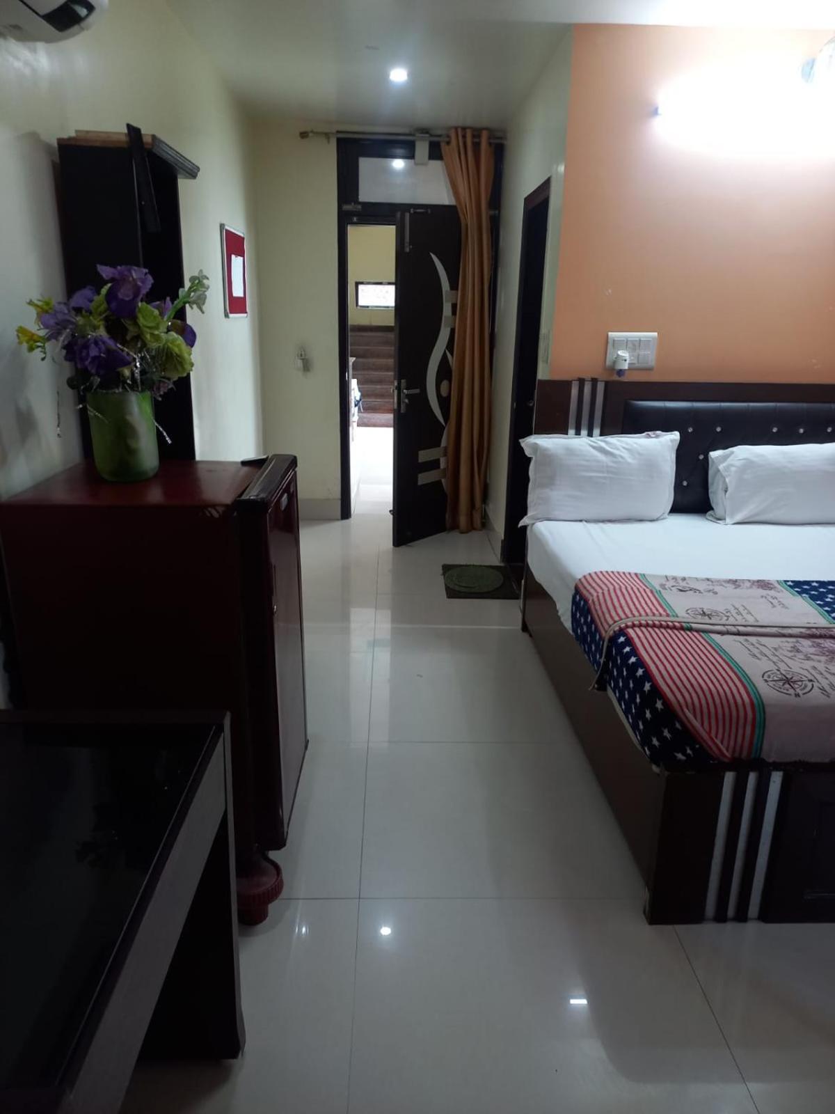 Hotel Vrinda Vrindavan