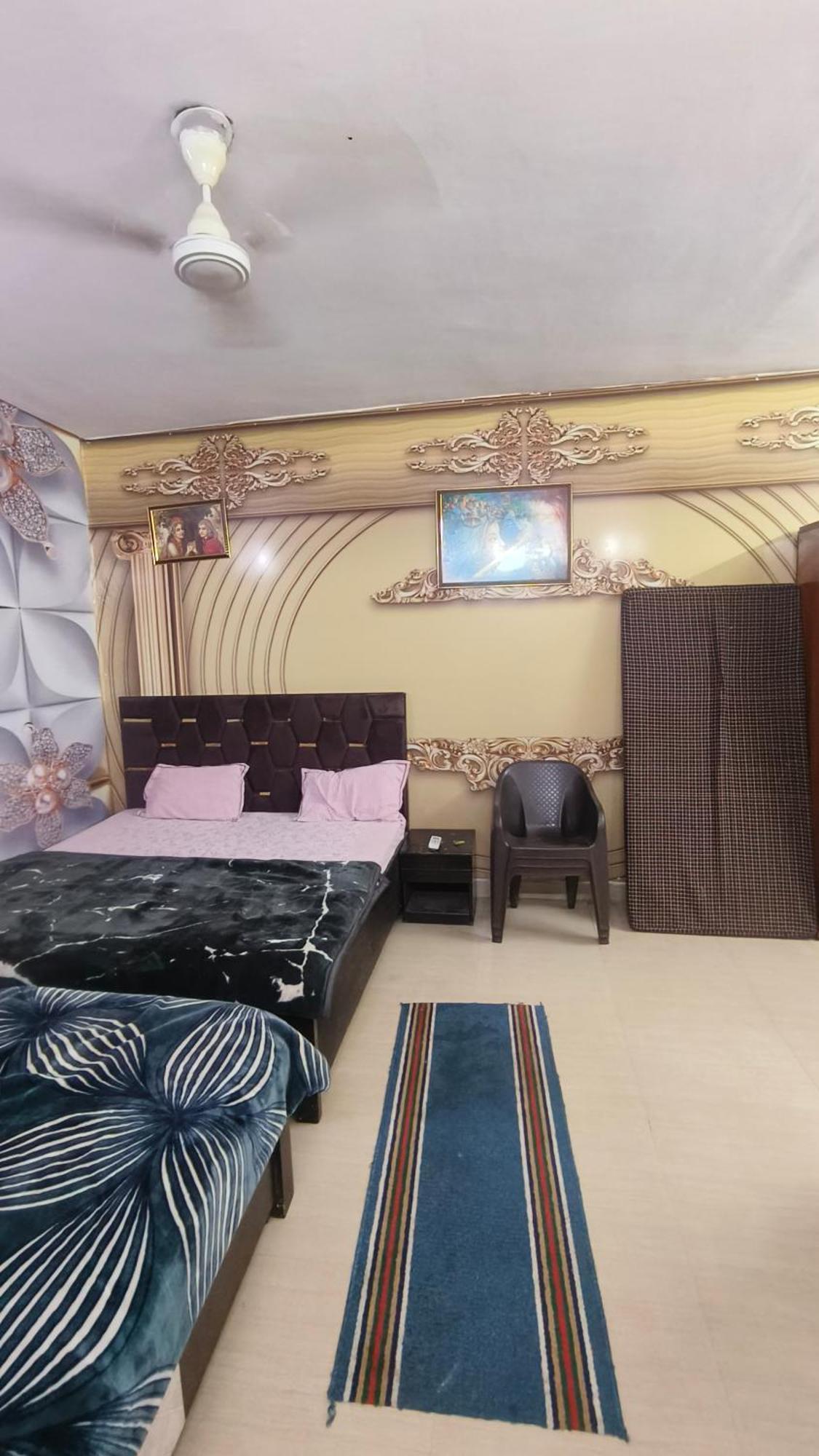 Apartment Omaxe Eternity-near Prem Mandir