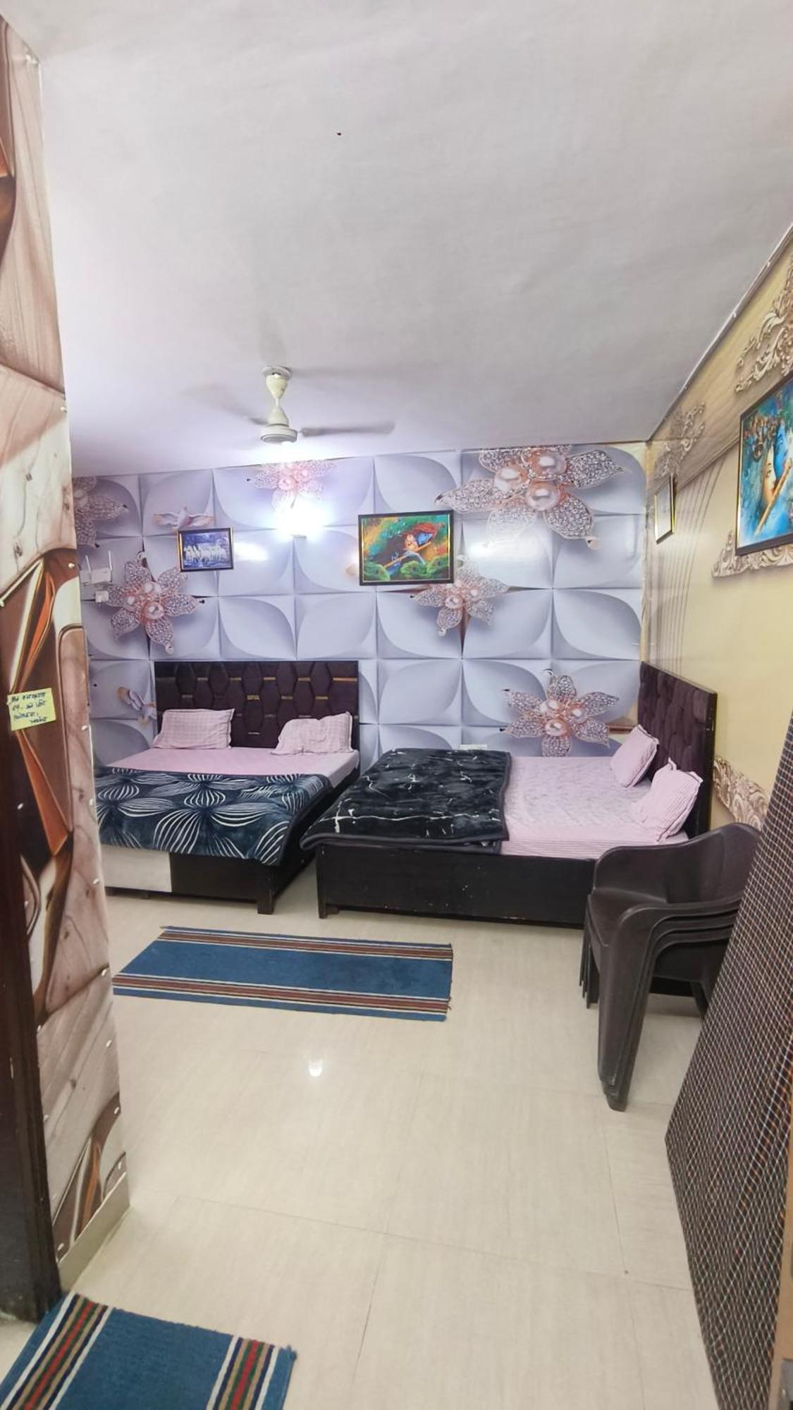 Apartment Omaxe Eternity-near Prem Mandir