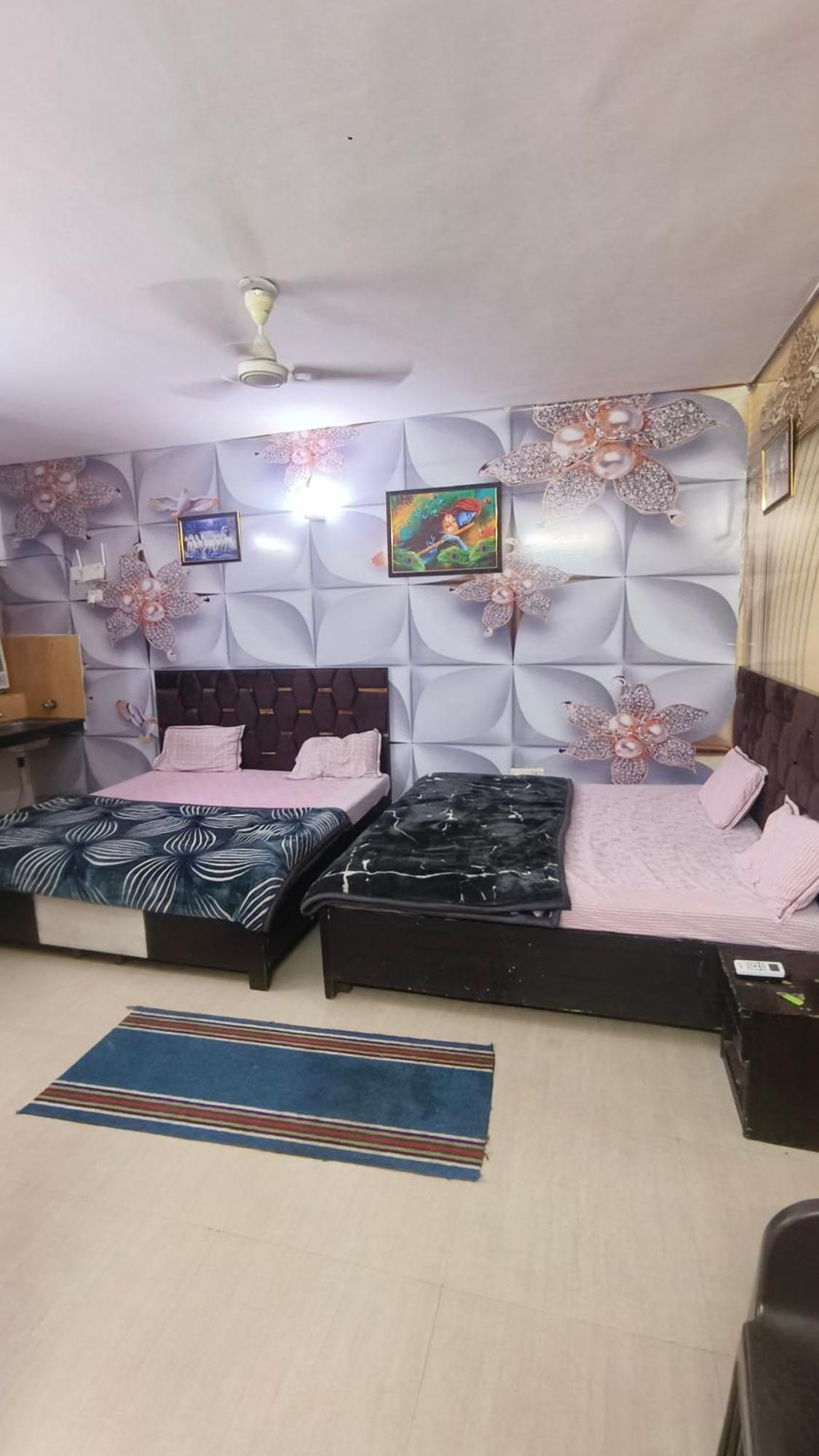 Apartment Omaxe Eternity-near Prem Mandir