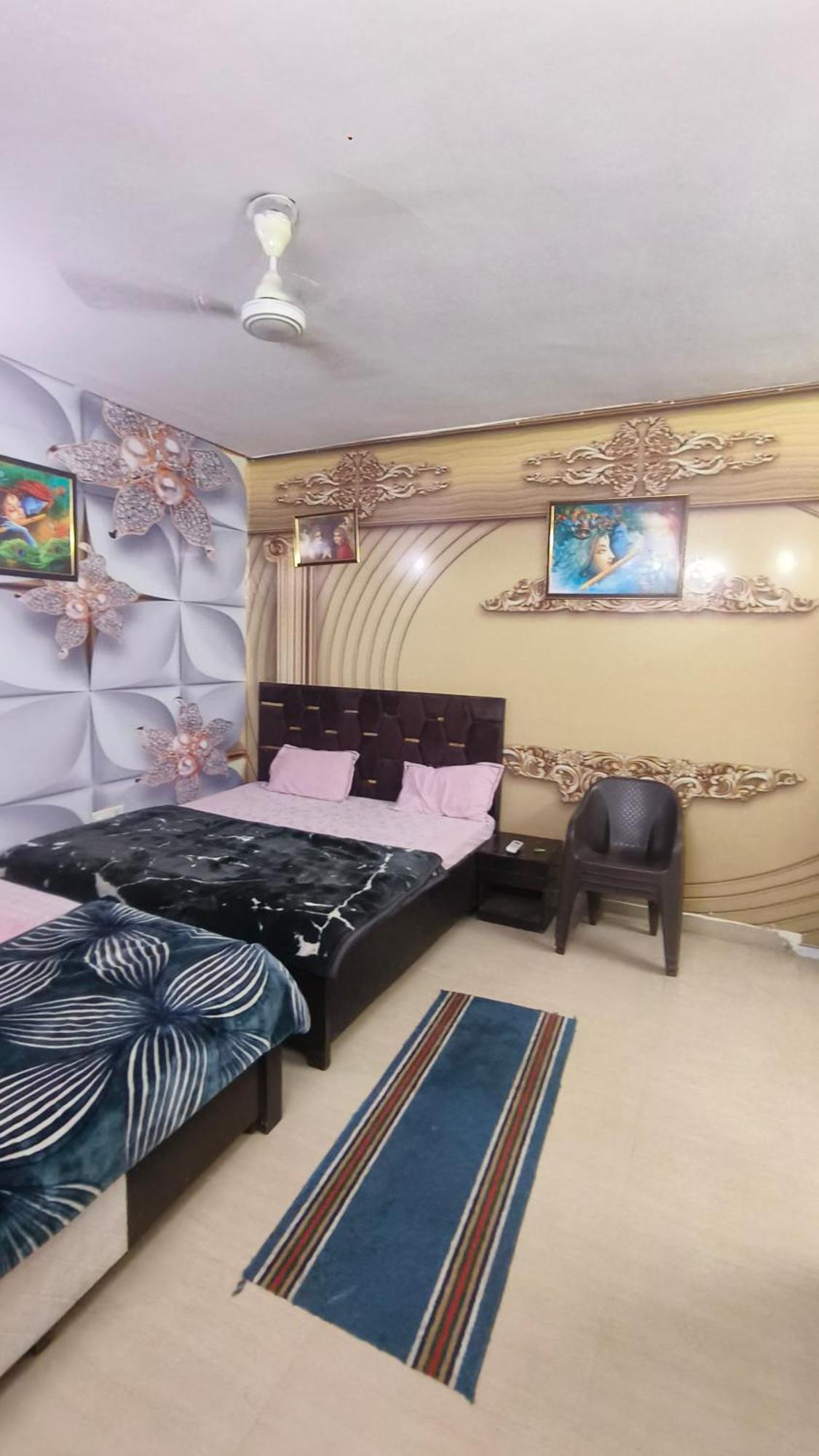 Apartment Omaxe Eternity-near Prem Mandir *