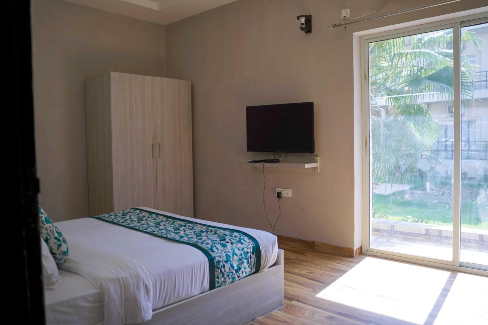 Hotel Dreams And 4*
