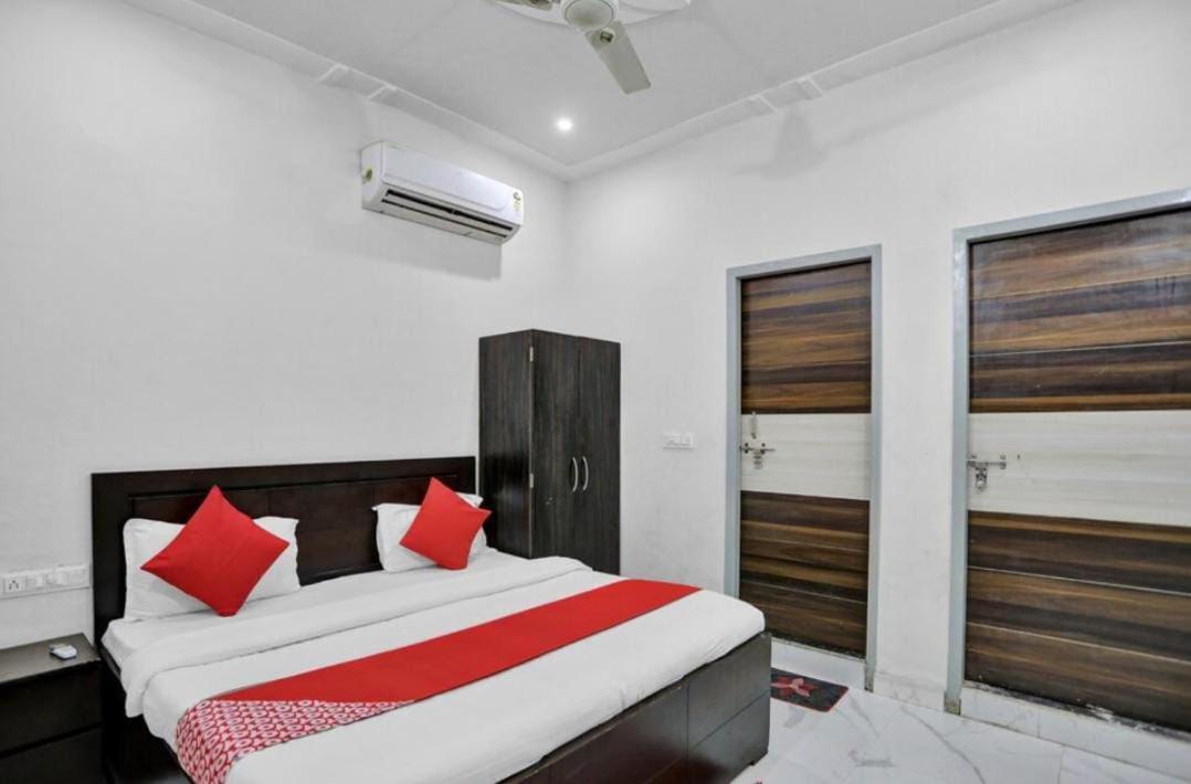 Homestay Krishna Palace Near Prem Mandir Vrindavan