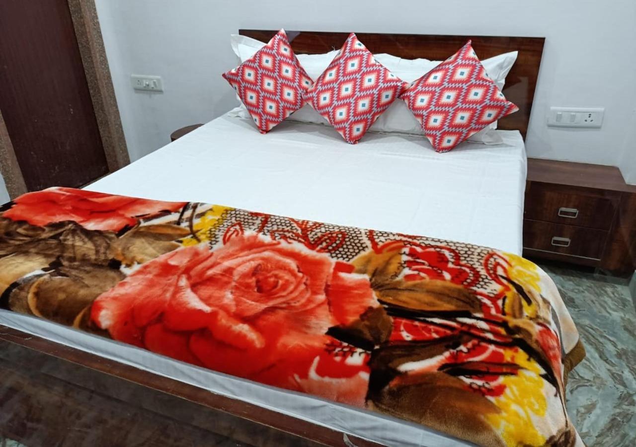 Guest house Govind Bhawan Uttar Pradesh *