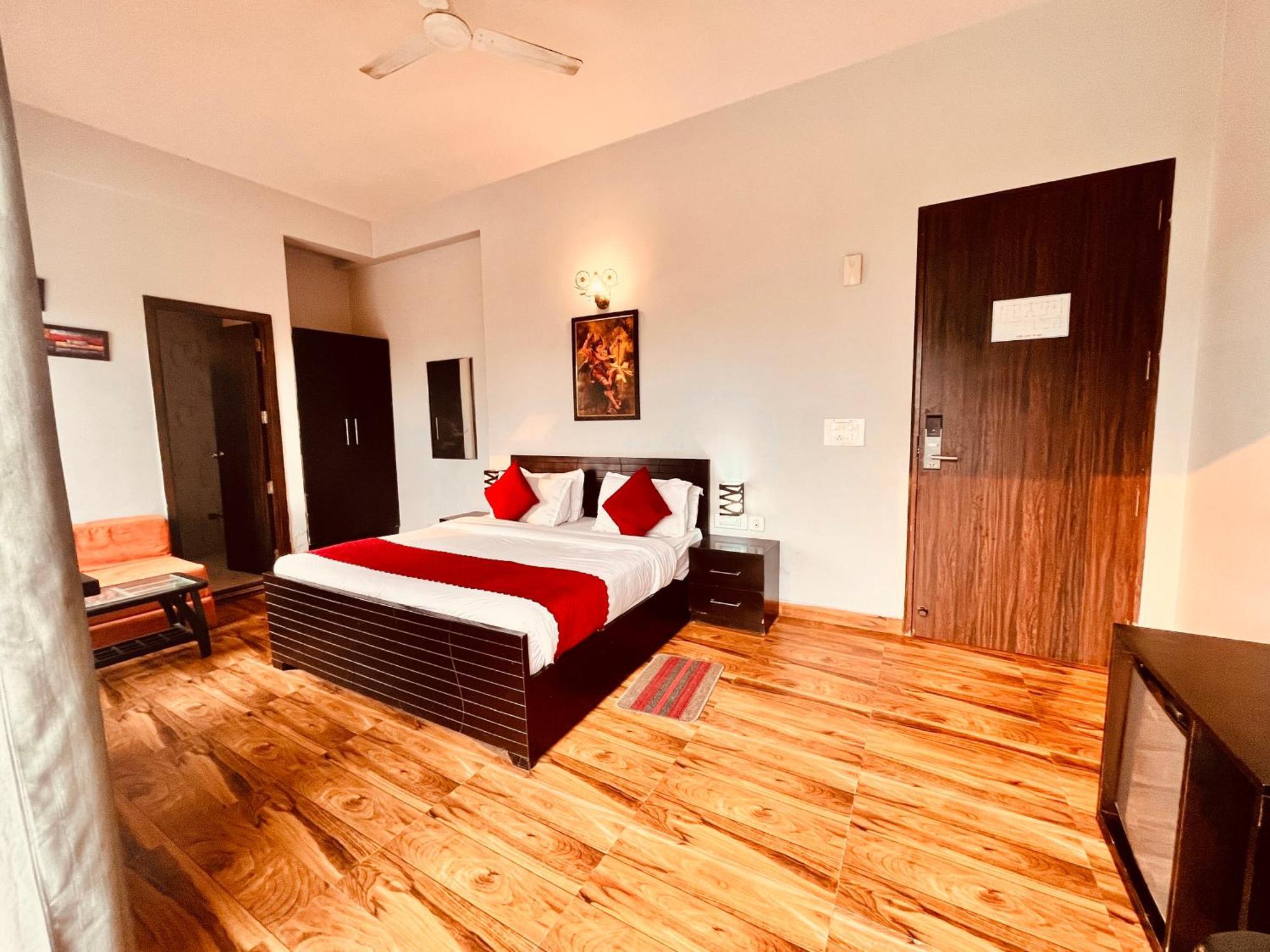 Hotel The Sapphire 1,2,3 Bedrooms Available In Omaxe - A Four Star Luxury Vrindavan