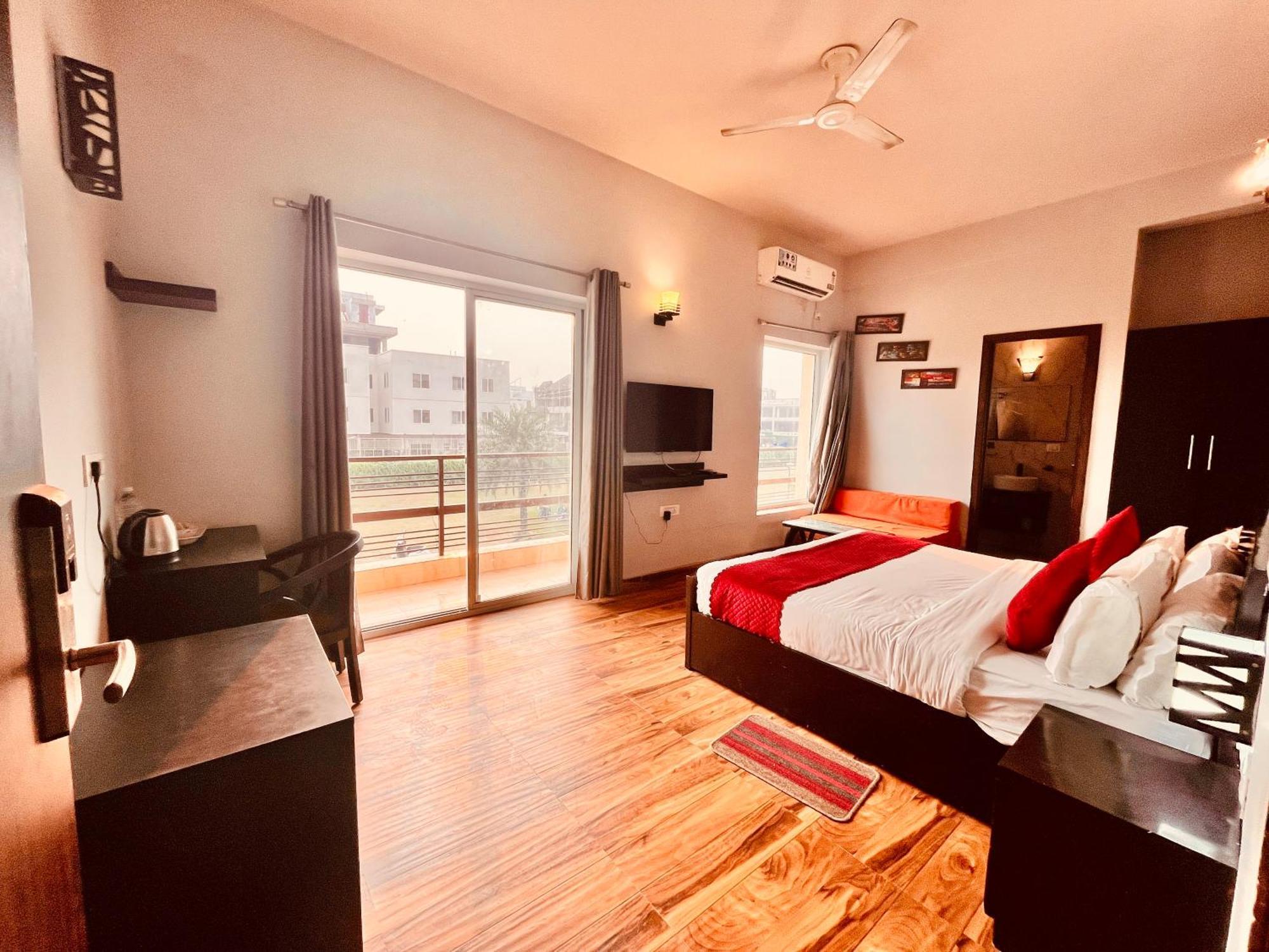 The Sapphire 1,2,3 Bedrooms Available In Omaxe - A Four Star Luxury 4* Vrindavan