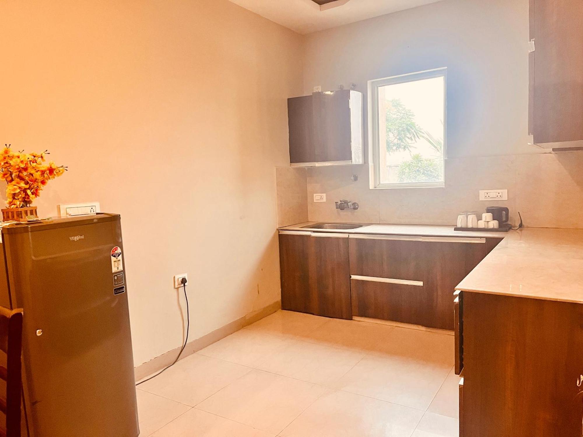 The Sapphire 1,2,3 Bedrooms Available In Omaxe - A Four Star Luxury Hotel