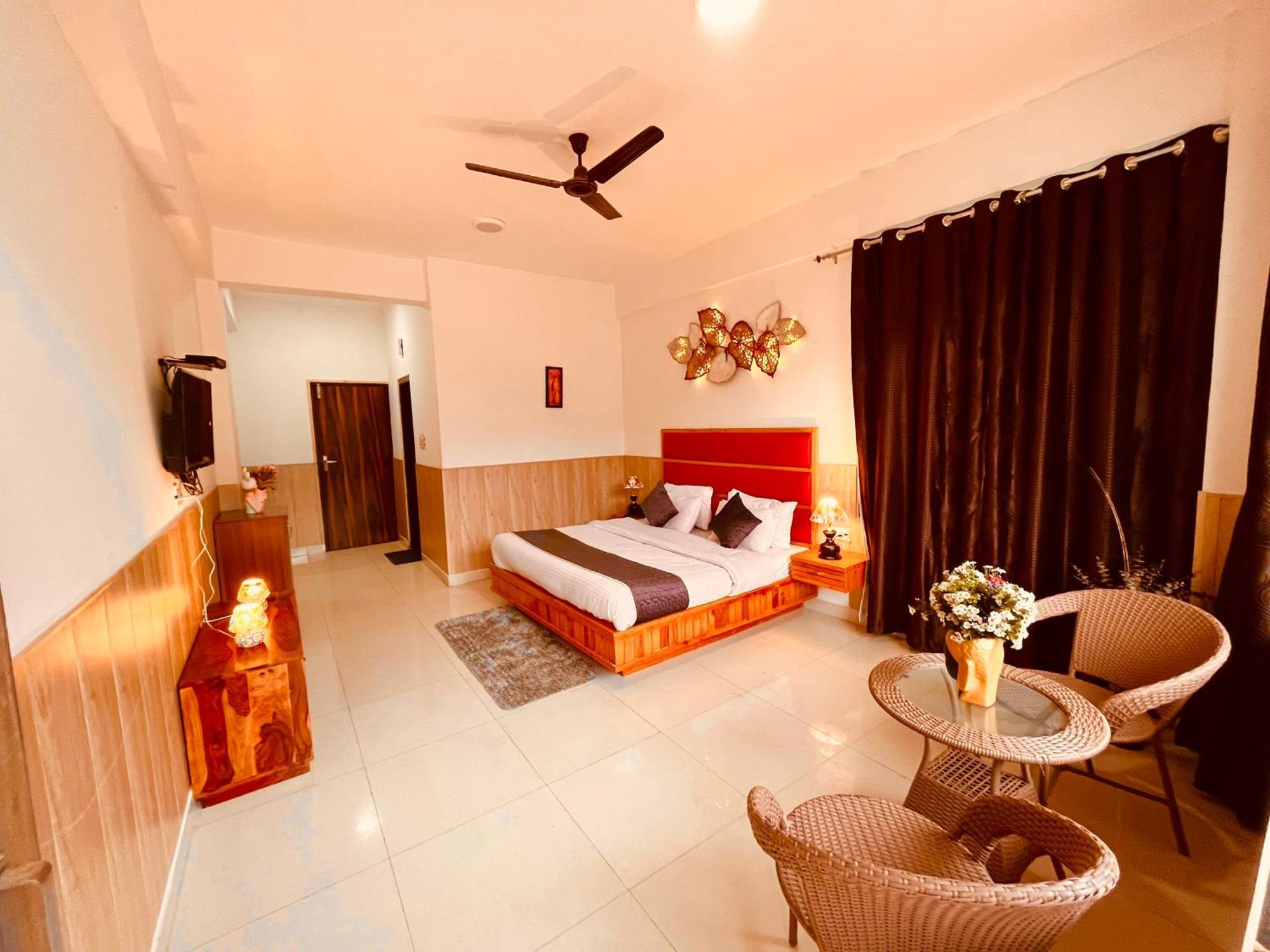 The Sapphire 1,2,3 Bedrooms Available In Omaxe - A Four Star Luxury Vrindavan