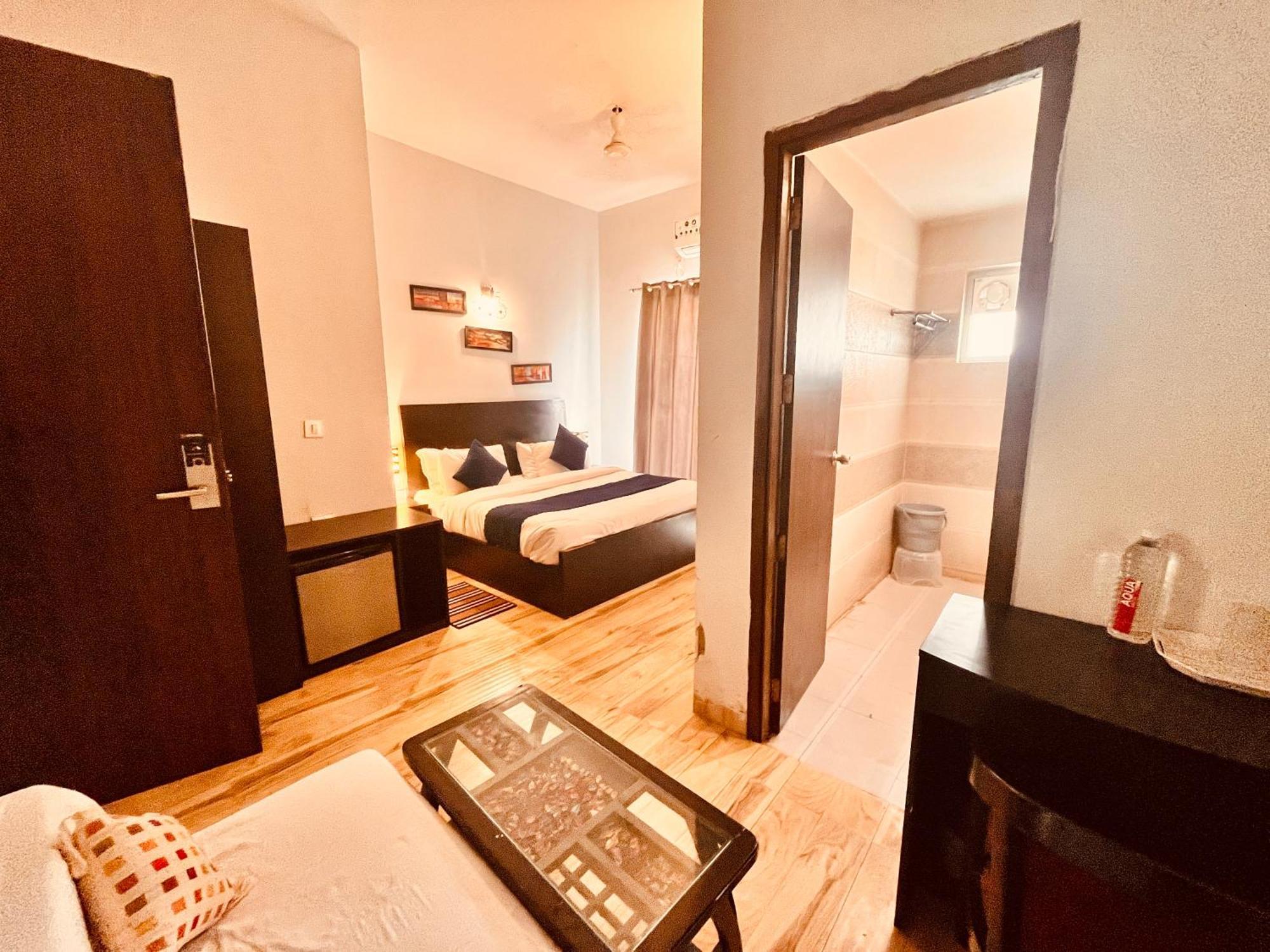 The Sapphire 1,2,3 Bedrooms Available In Omaxe - A Four Star Luxury 4* Vrindavan