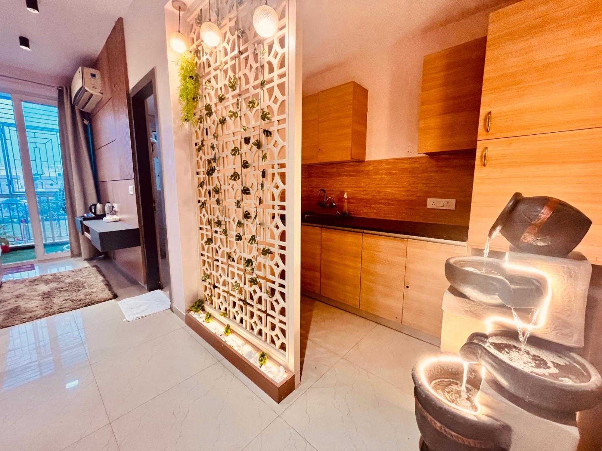 The Sapphire 1,2,3 Bedrooms Available In Omaxe - A Four Star Luxury Hotel 4*