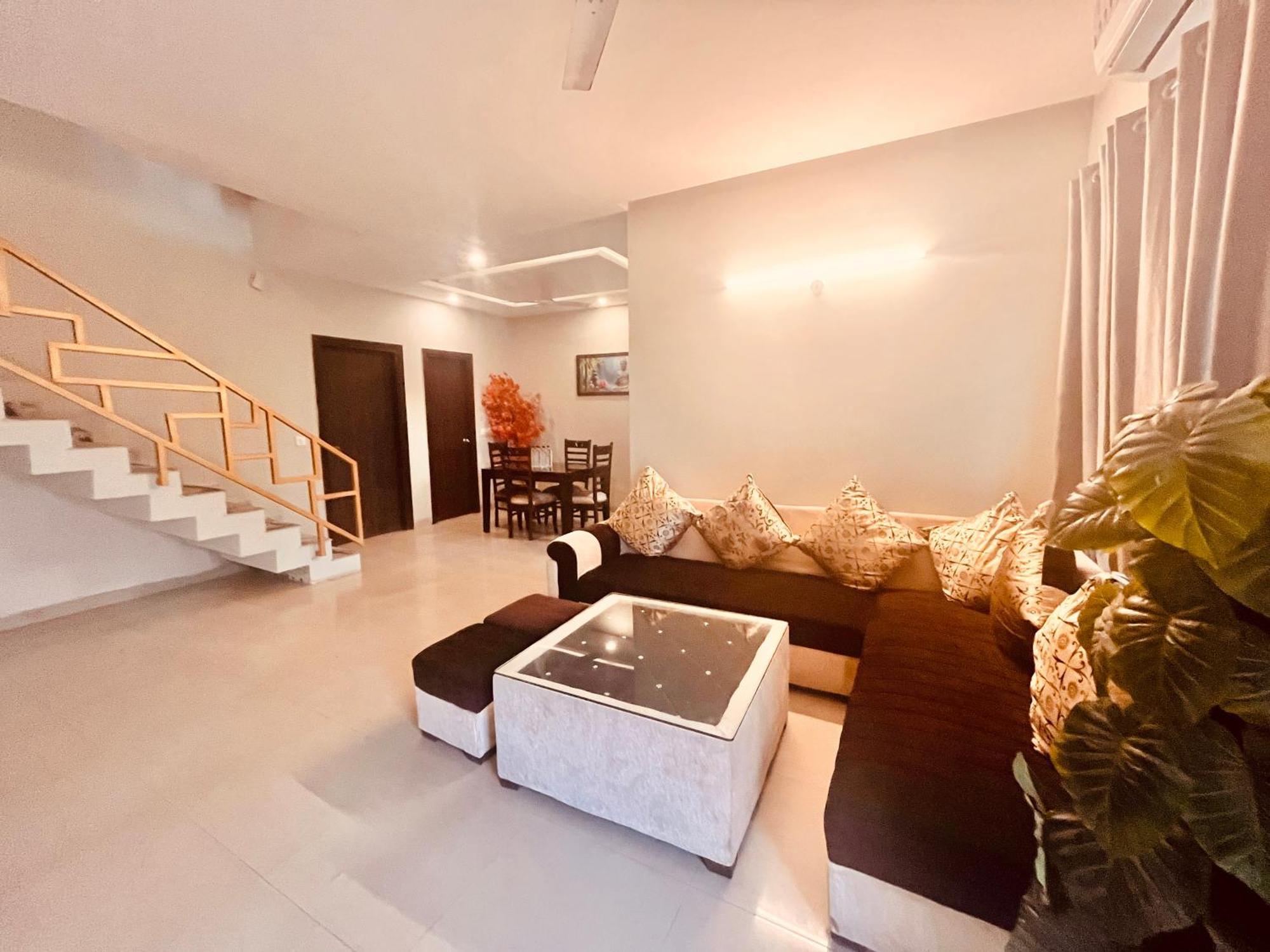 The Sapphire 1,2,3 Bedrooms Available In Omaxe - A Four Star Luxury Hotel 4*