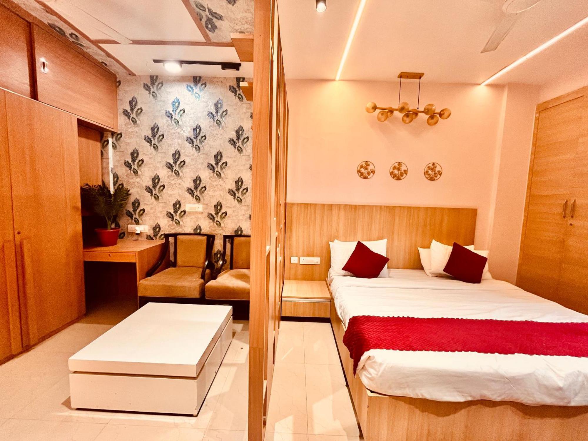 The Sapphire 1,2,3 Bedrooms Available In Omaxe - A Four Star Luxury Hotel Vrindavan