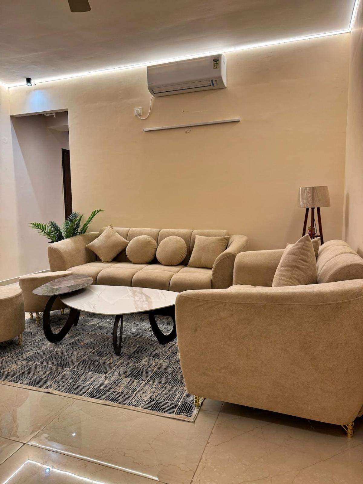 Spacious &luxury 2bhk In Vrindavan-shree Keli Kunj Apartment *
