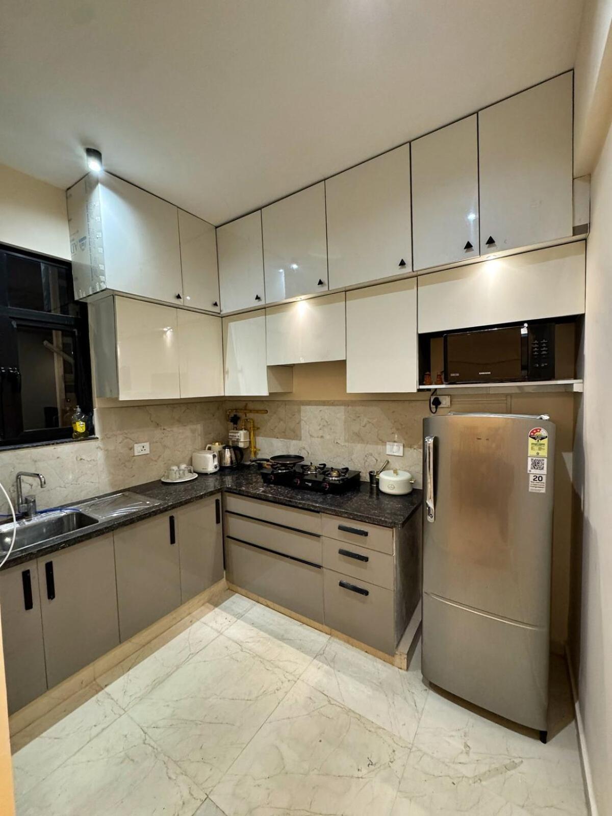 Spacious &luxury 2bhk In Vrindavan-shree Keli Kunj Apartment