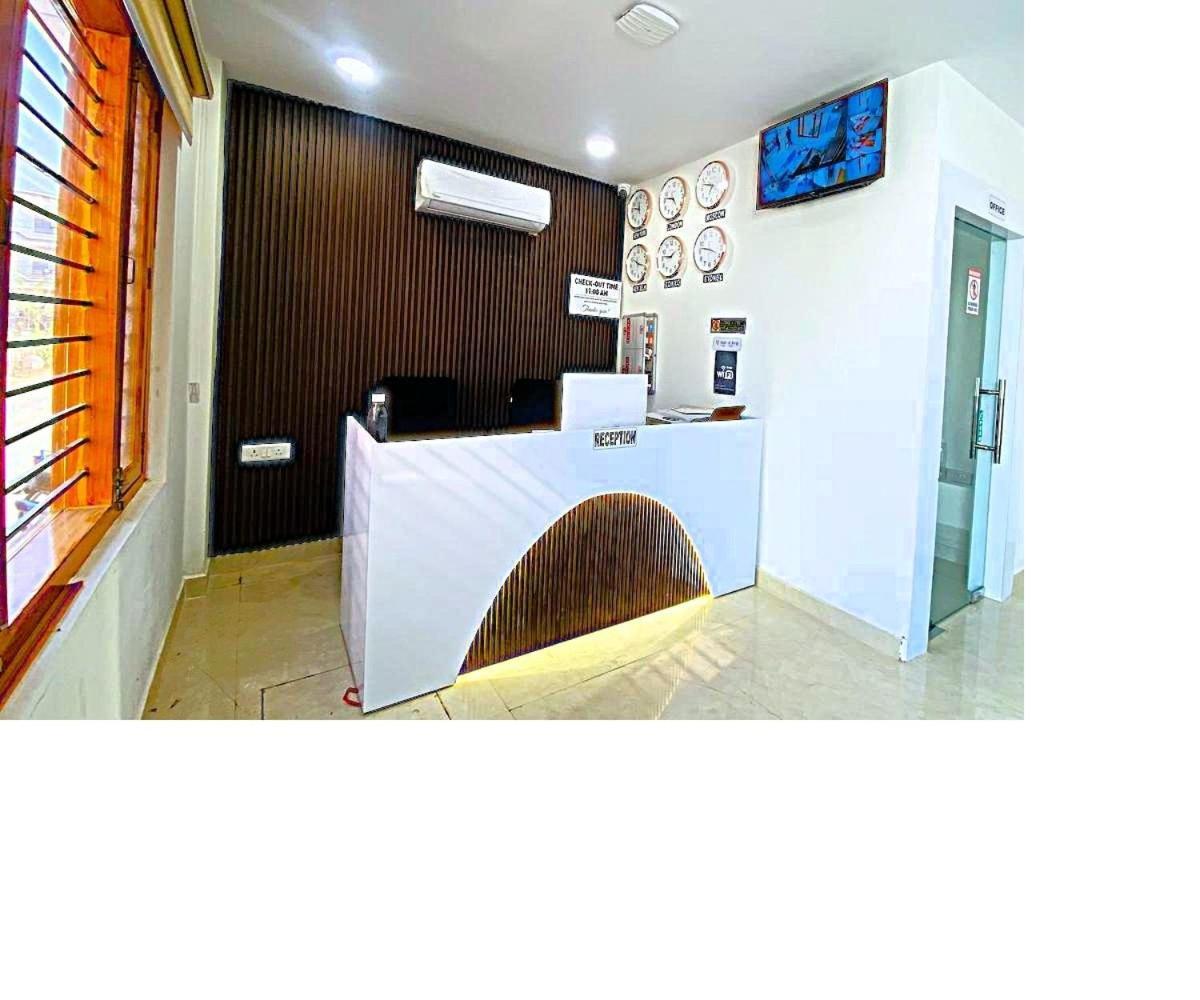 Hotel Shri Bansuri Dham Vrindavan