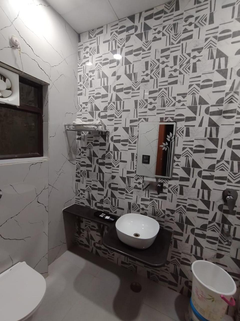 Hotel Guru Kripa Sadan 3*