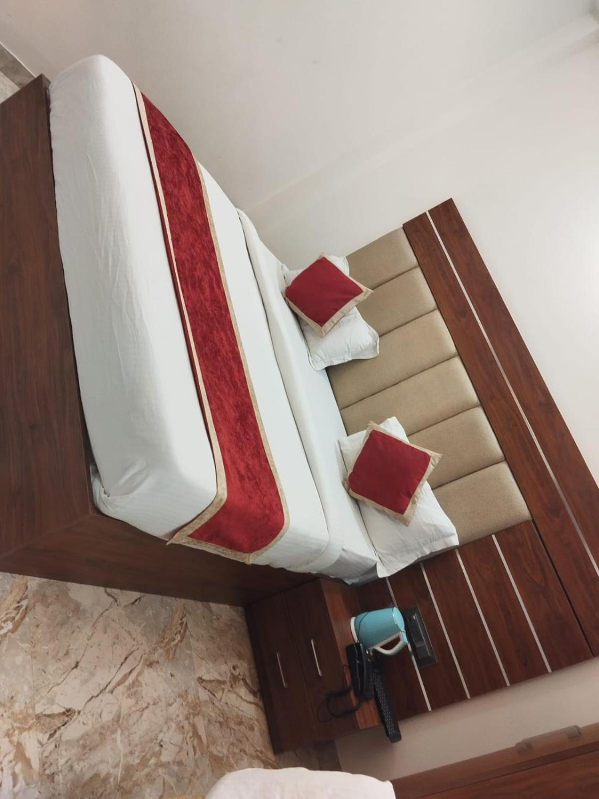 Hotel Guru Kripa Sadan