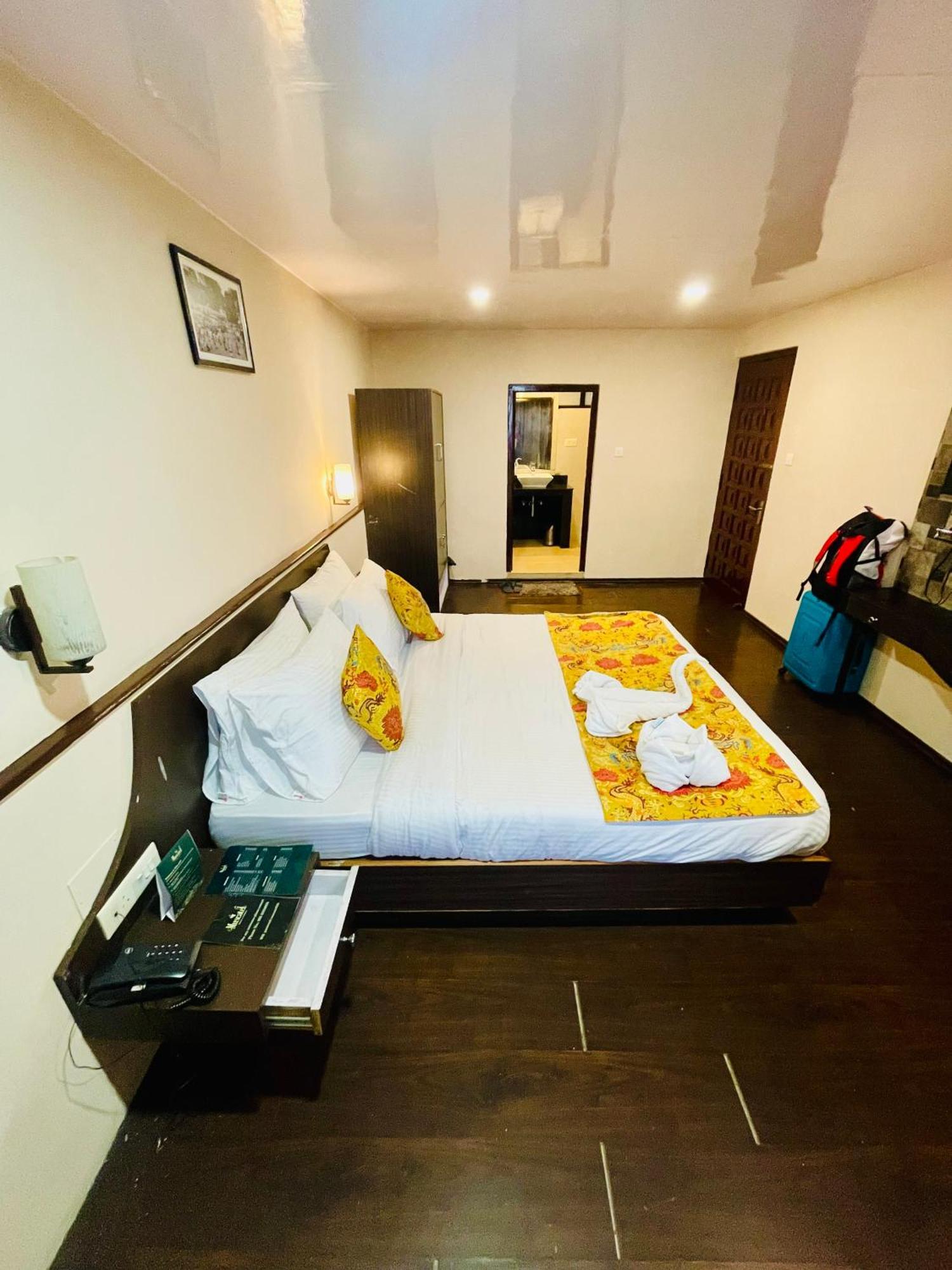 Hotel Opal Select Vrindavan