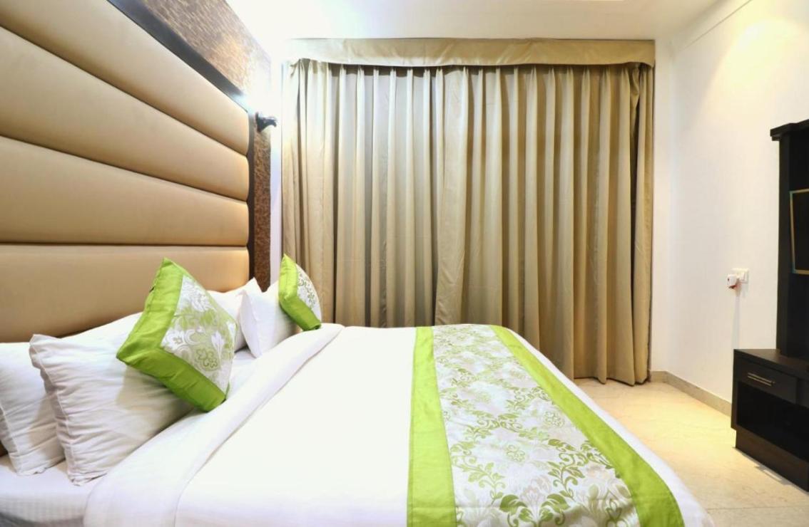 Guest house Happy Tree Premium - Rated Boutique For Families- Near Prem Mandir
