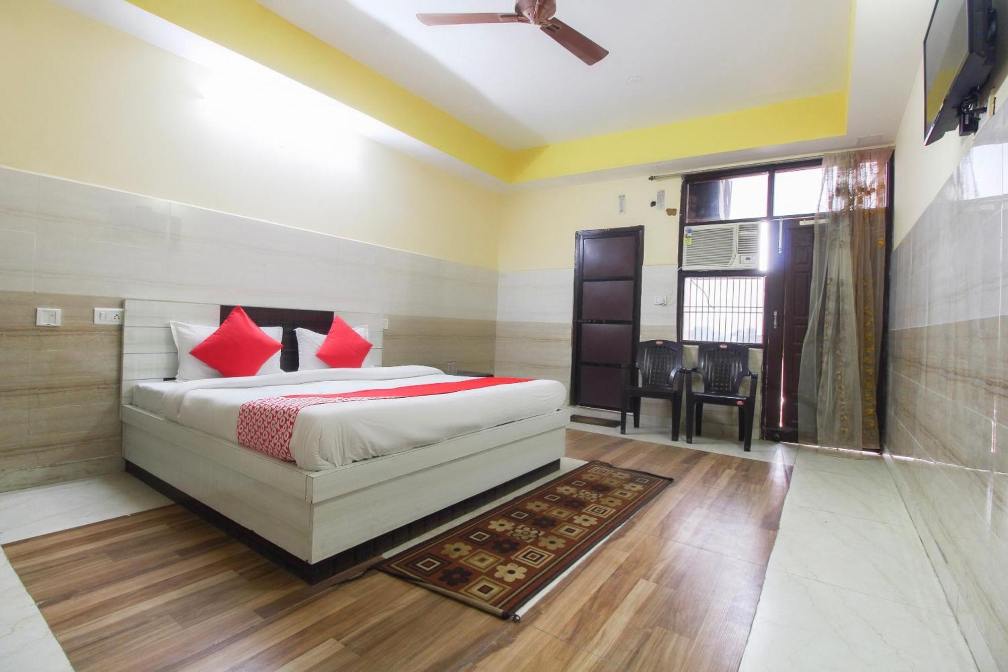 Hotel O Kisan Palace