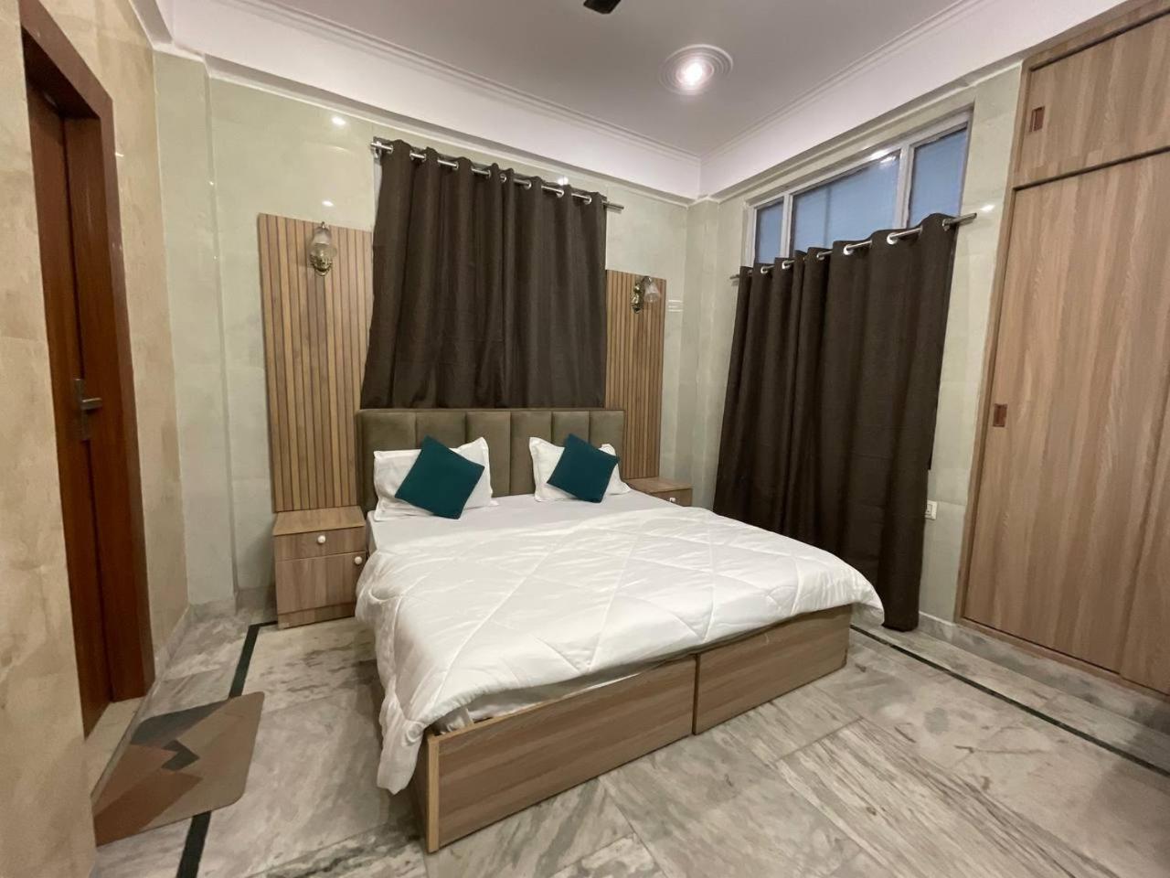 Divine Amrut Living Guest house