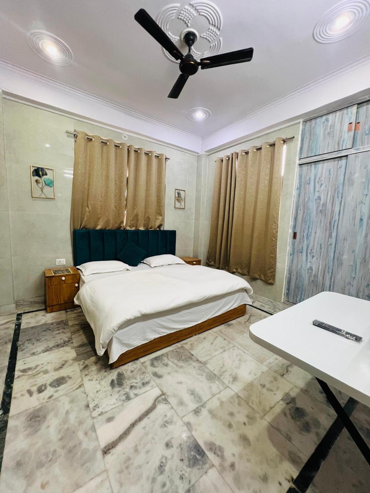 Divine Amrut Living Guest house