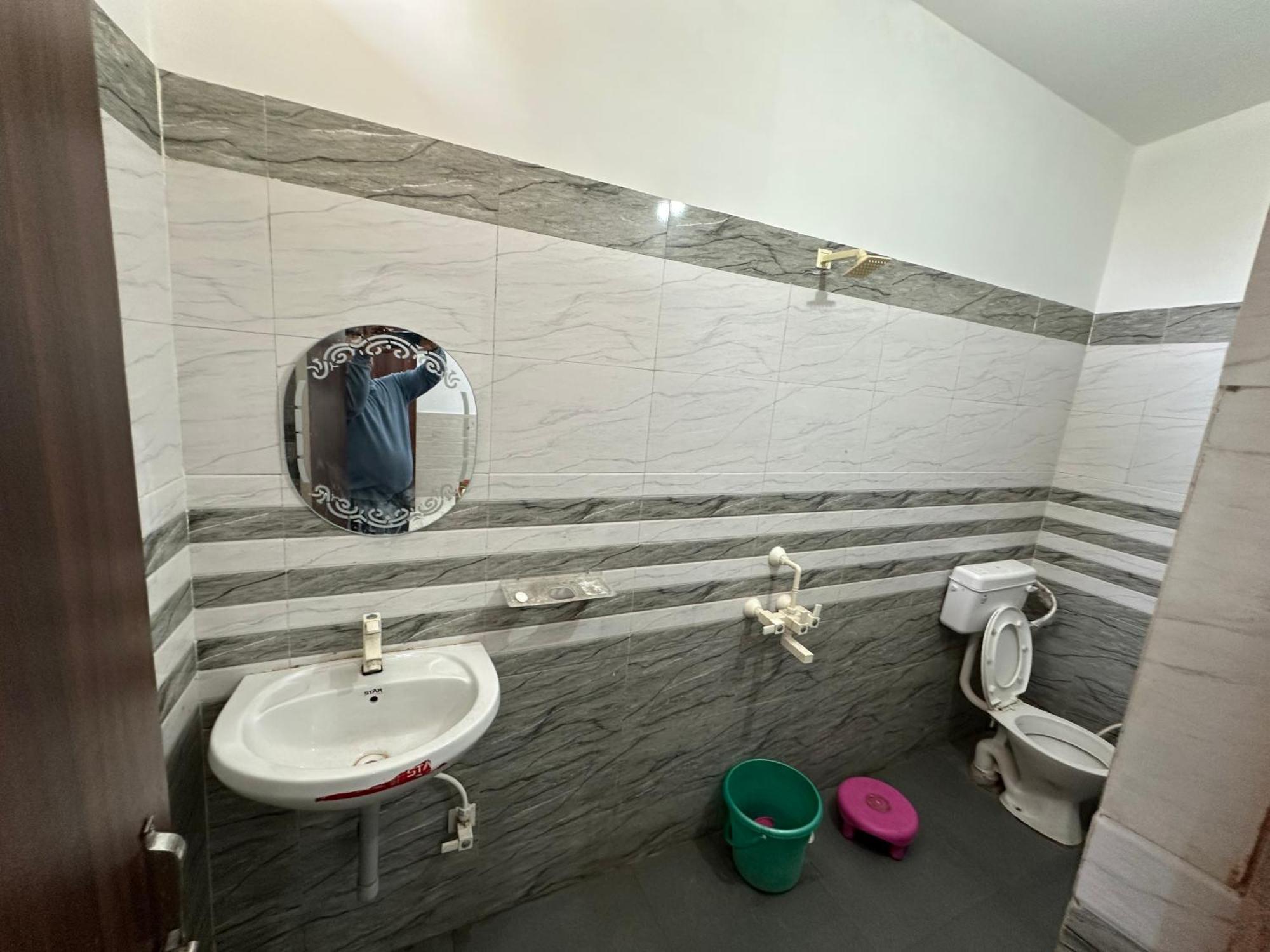 Guest house Radhey Radhey Seva Sadan *