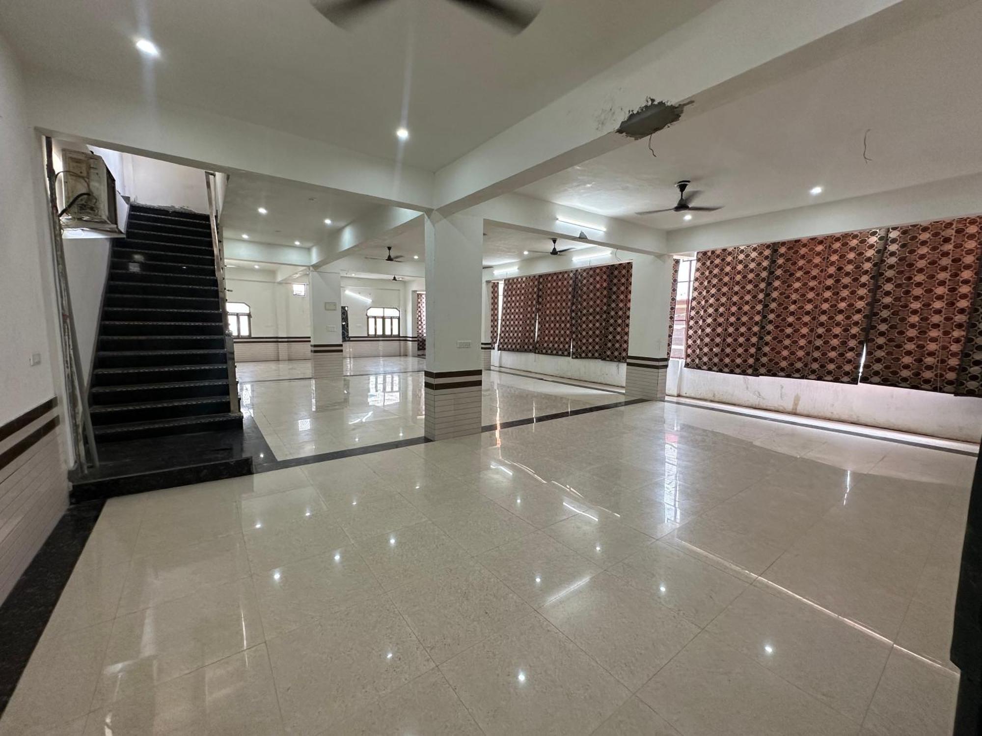 Guest house Radhey Radhey Seva Sadan *