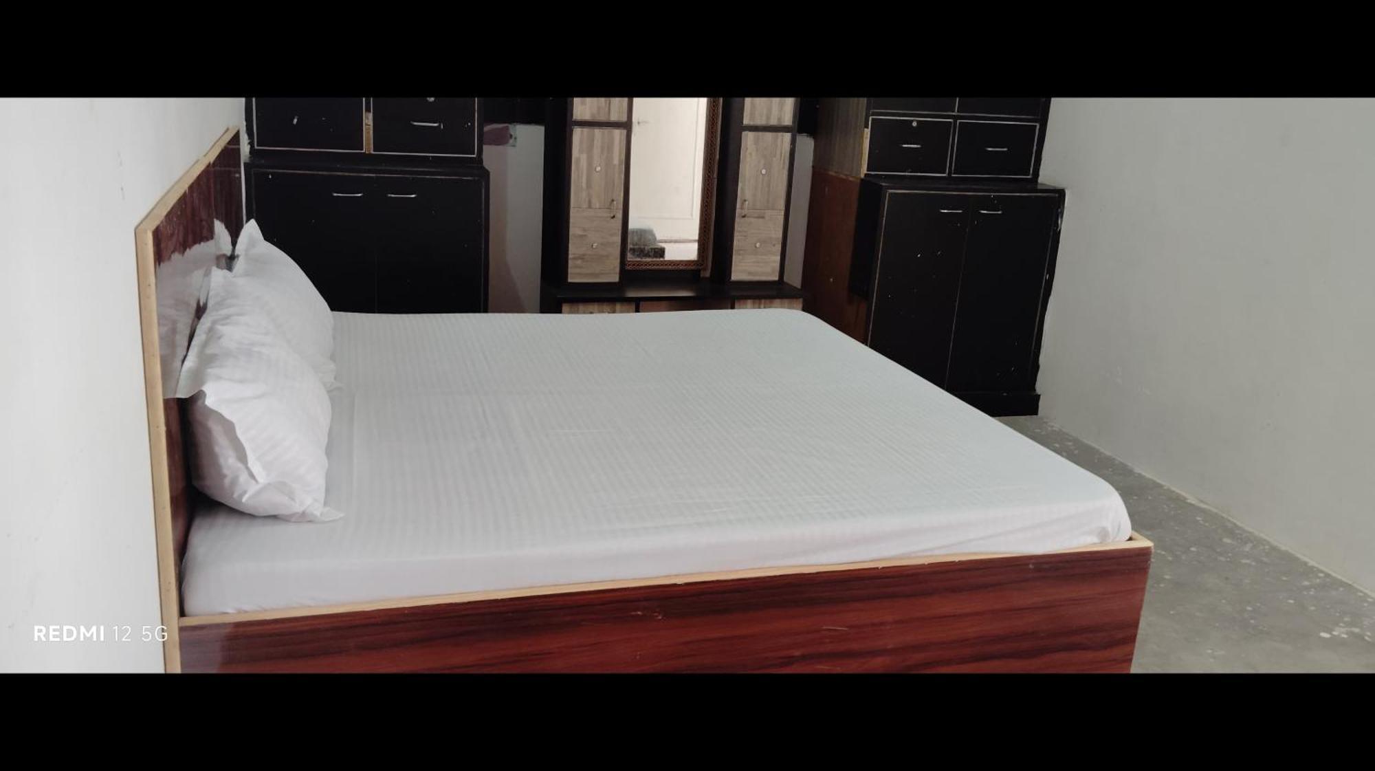 Param Dham Holiday home *