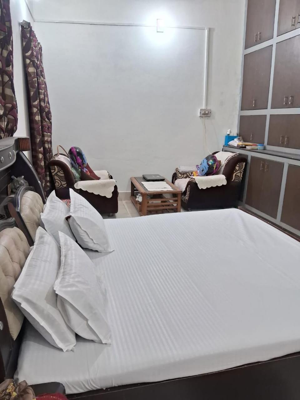 Param Dham Holiday home Vrindavan
