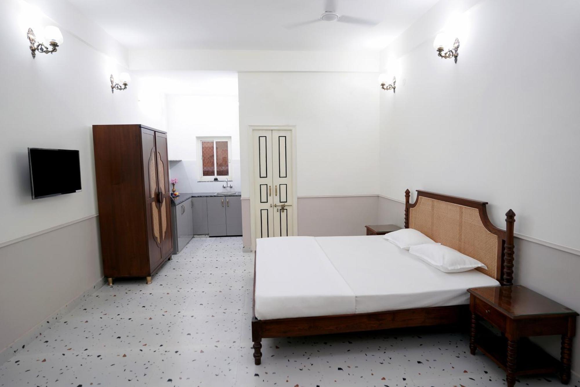 Shree Krishna Bhakti Ashram Vrindavan