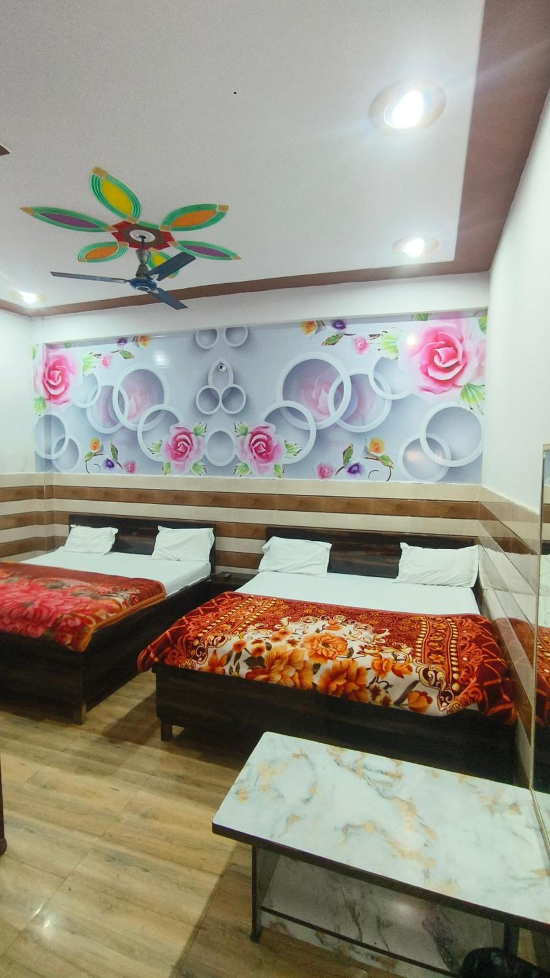 Guest house K.d.dham-near Prem Mandir