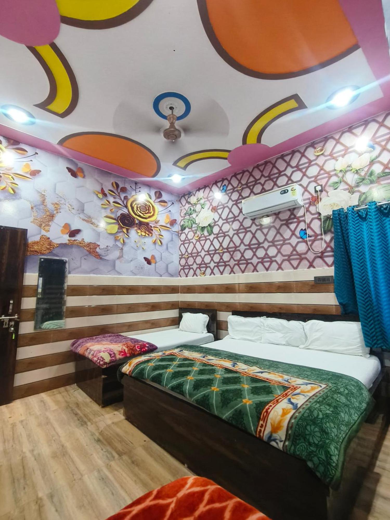 K.d.dham-near Prem Mandir Vrindavan